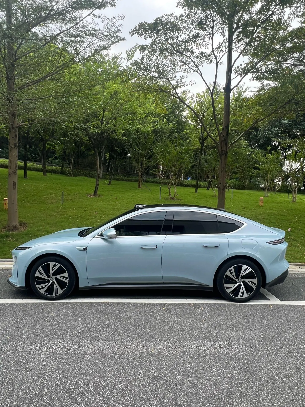 NIO 2022 ET5 75kWh automatic gear 4