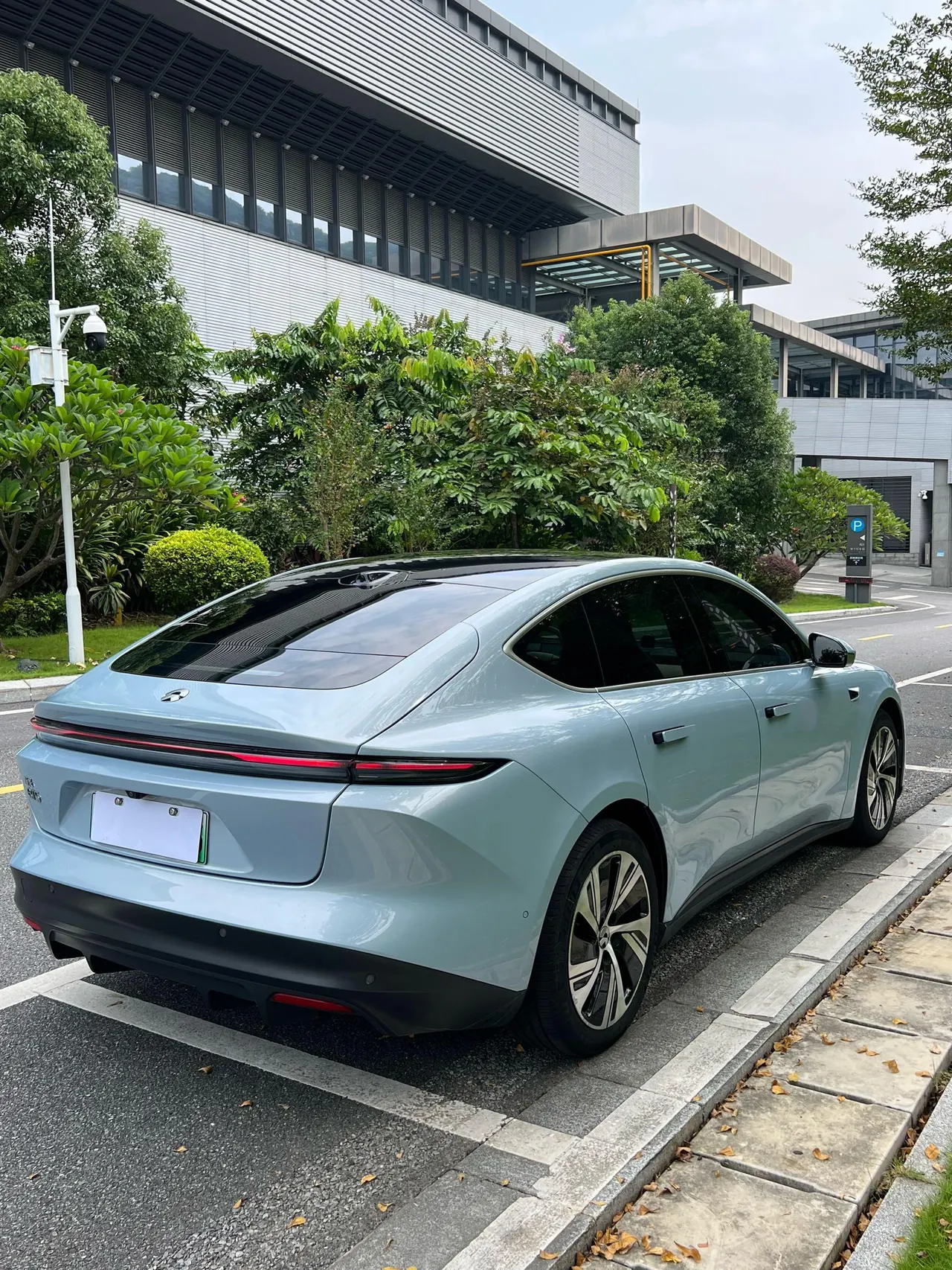 NIO 2022 ET5 75kWh automatic gear 6