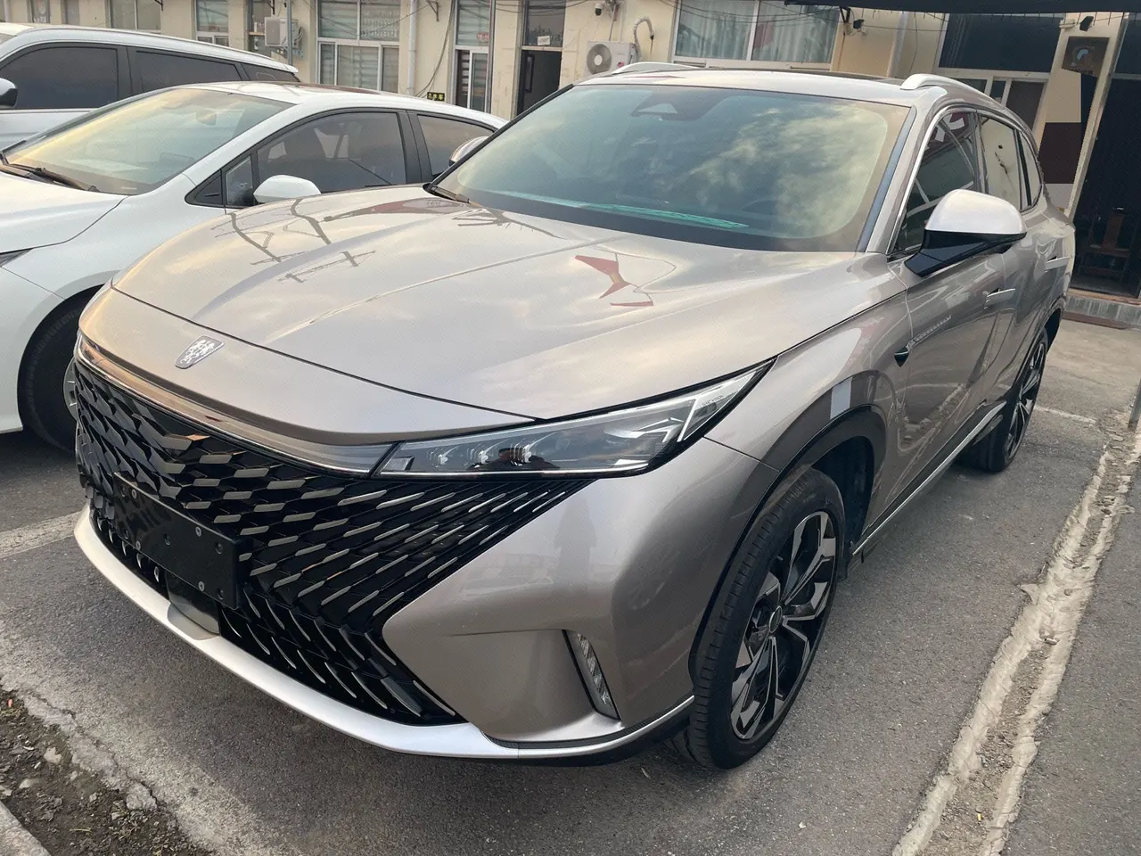 Roewe 2023 eRX5 1.5T Super Mixed Screen Edition Automatic Gear - View 1
