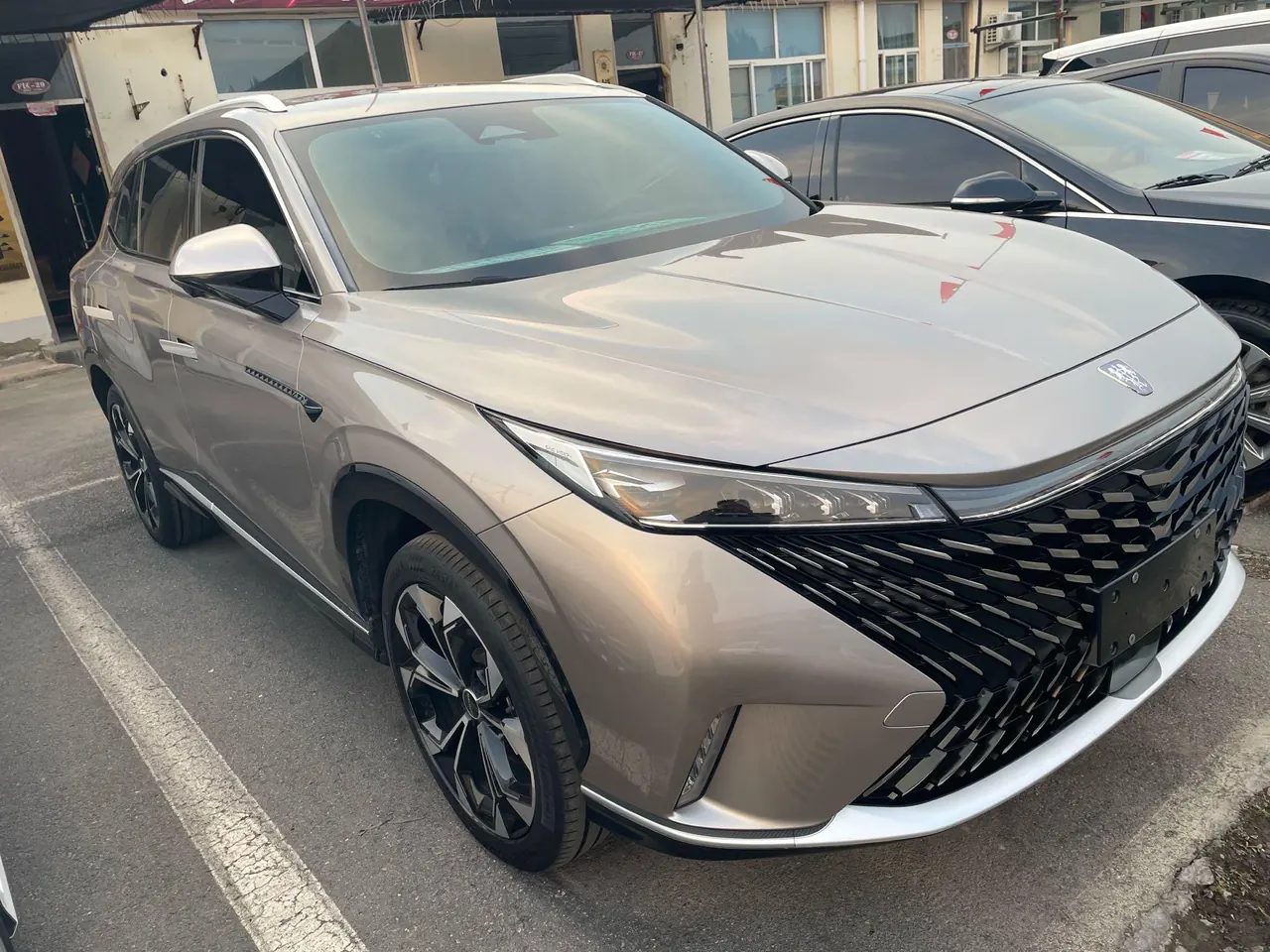 Roewe 2023 eRX5 1.5T Super Mixed Screen Edition Automatic Gear 3