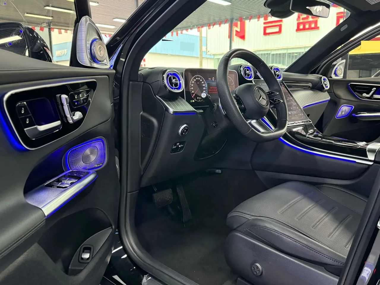 Mercedes Benz 2023 GLC 300 L 4MATIC 48V 2.0T dynamic 7-seat automatic gear 4