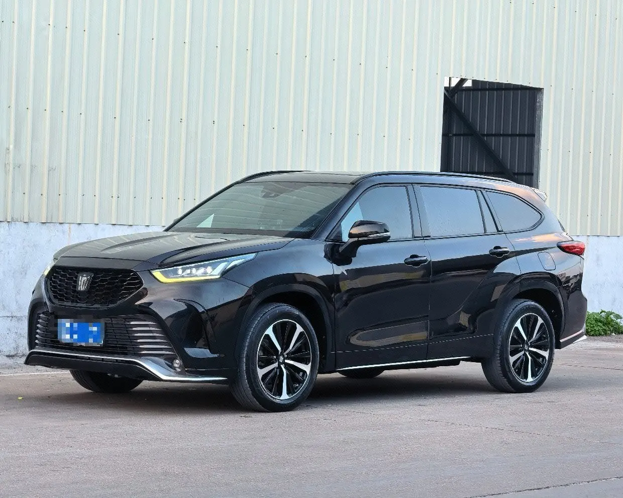 Toyota 2022 Crown Land Release 2.0T Premium Edition Automatic Gear - View 1