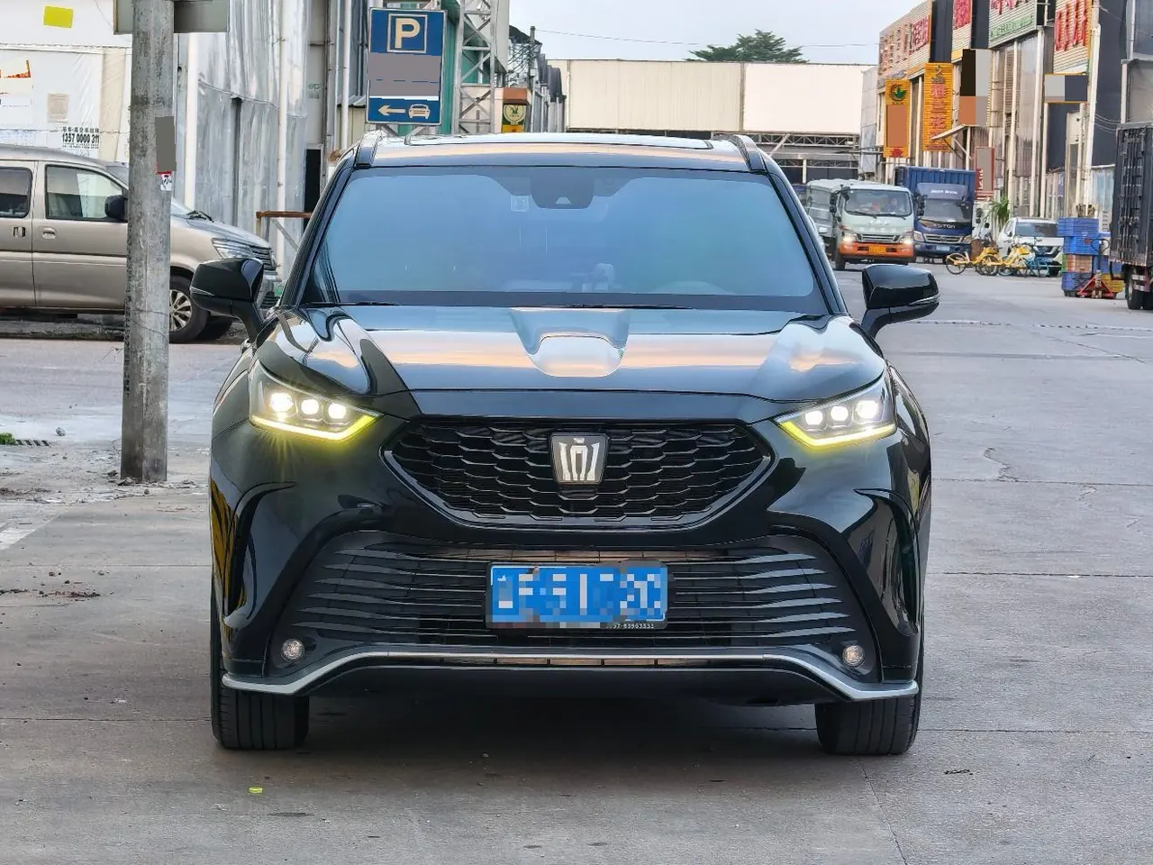 Toyota 2022 Crown Land Release 2.0T Premium Edition Automatic Gear 3