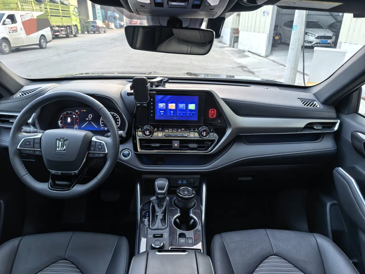 Toyota 2022 Crown Land Release 2.0T Premium Edition Automatic Gear 5