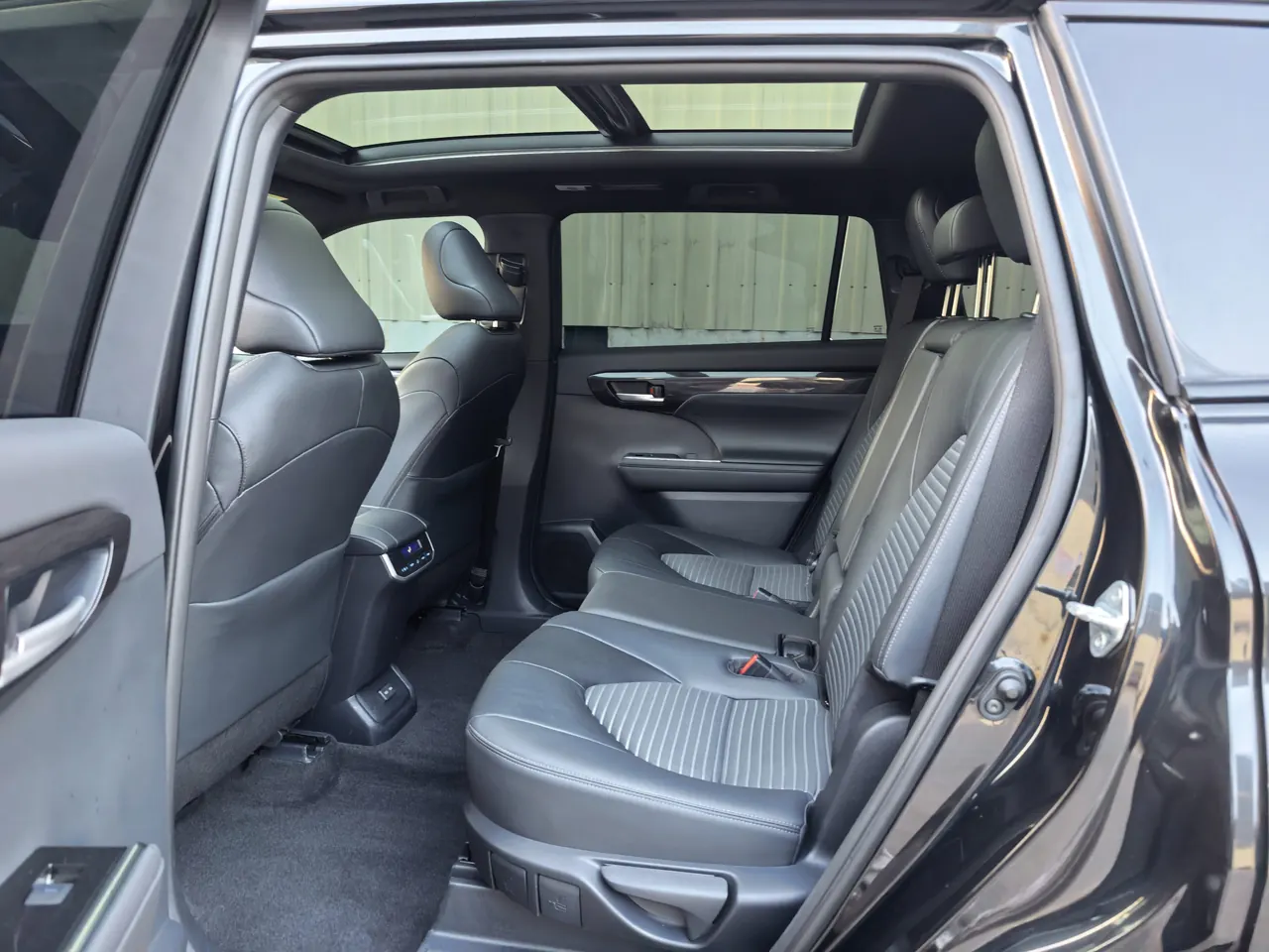 Toyota 2022 Crown Land Release 2.0T Premium Edition Automatic Gear 7