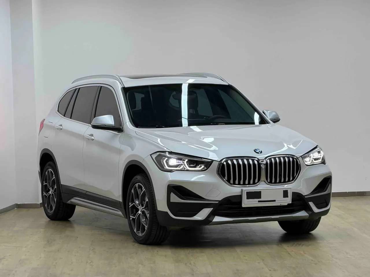 BMW 2022 X1 sDrive25Li 2.0T Leading Automatic Gear 3