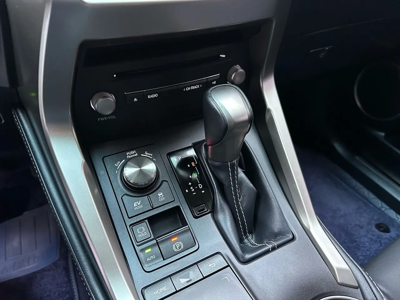 Lexus NX (Imported) 2020 NX300h 2.5 Stepless Front Edition Automatic Gear 6