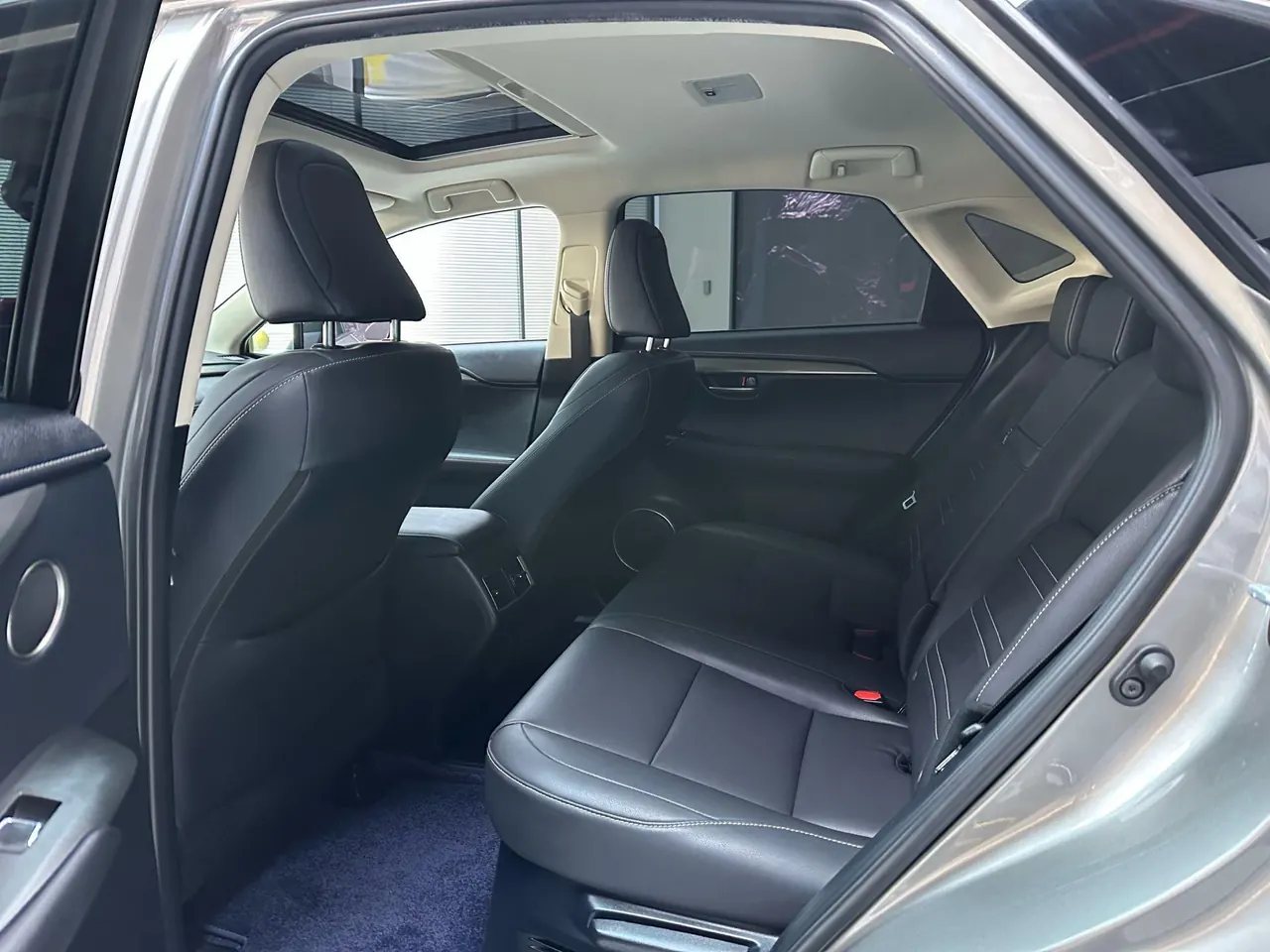 Lexus NX (Imported) 2020 NX300h 2.5 Stepless Front Edition Automatic Gear 8
