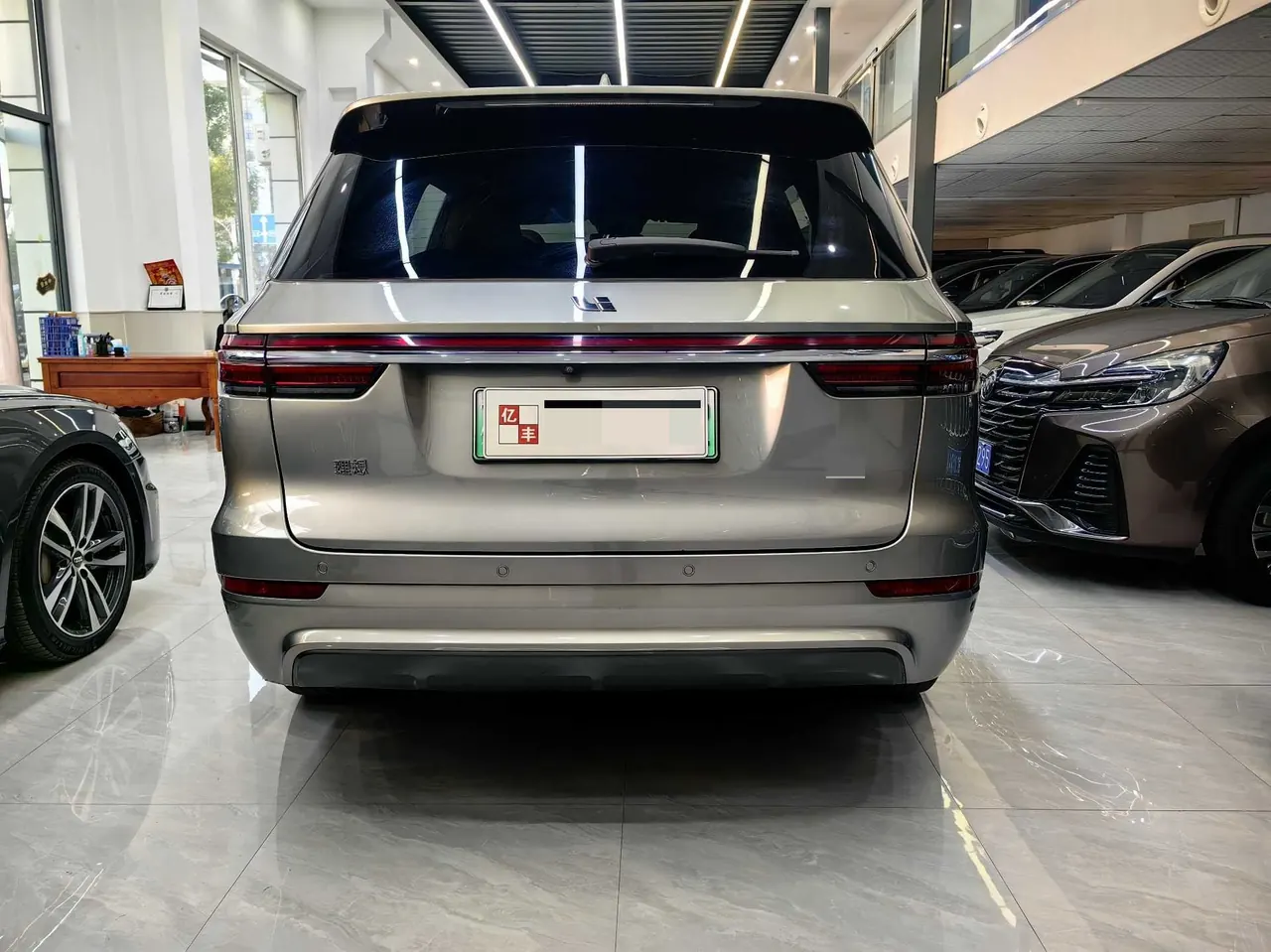 Li 2020 ONE 1.2T extended range 6-seat automatic gear 4