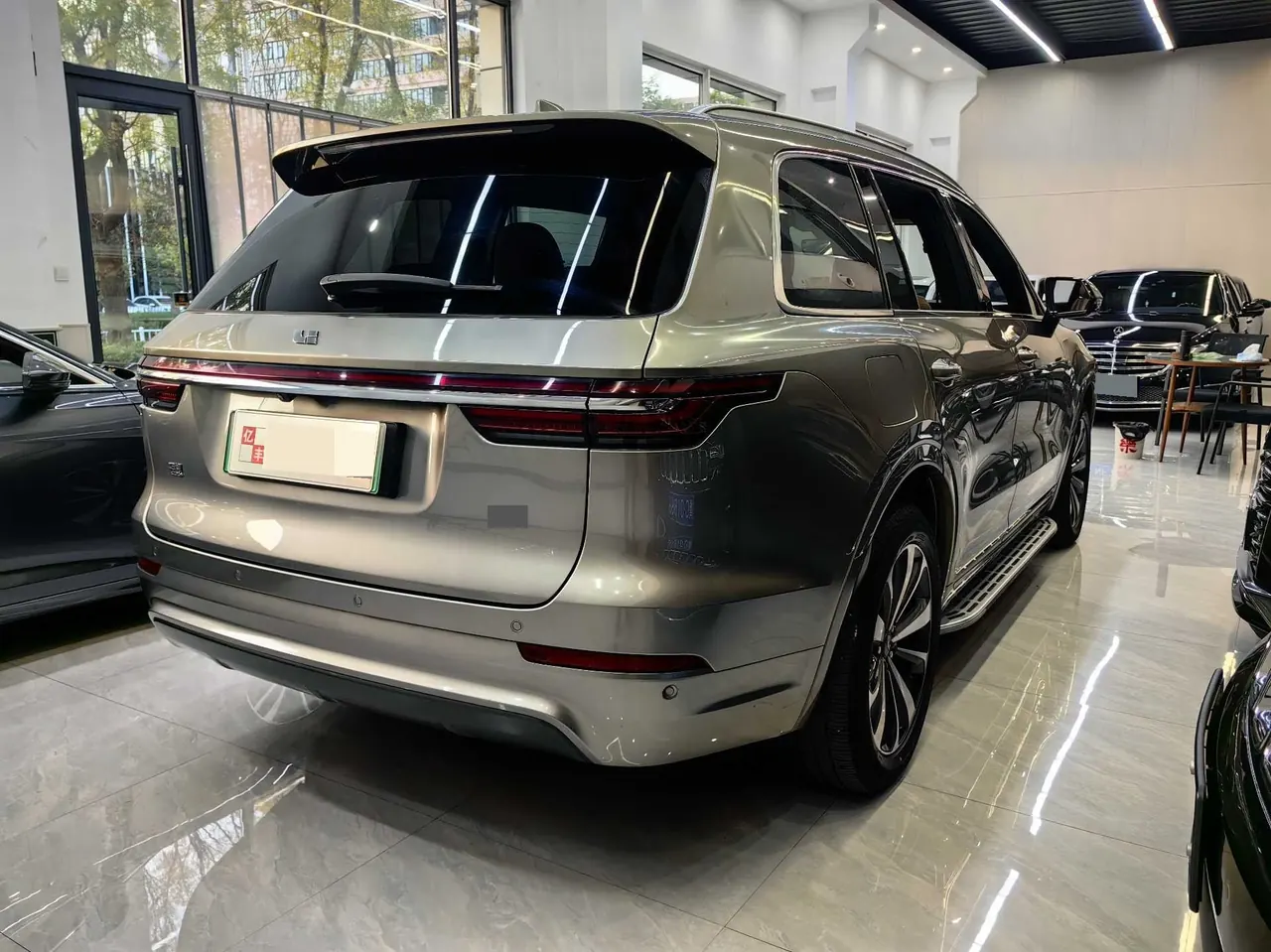 Li 2020 ONE 1.2T extended range 6-seat automatic gear 6