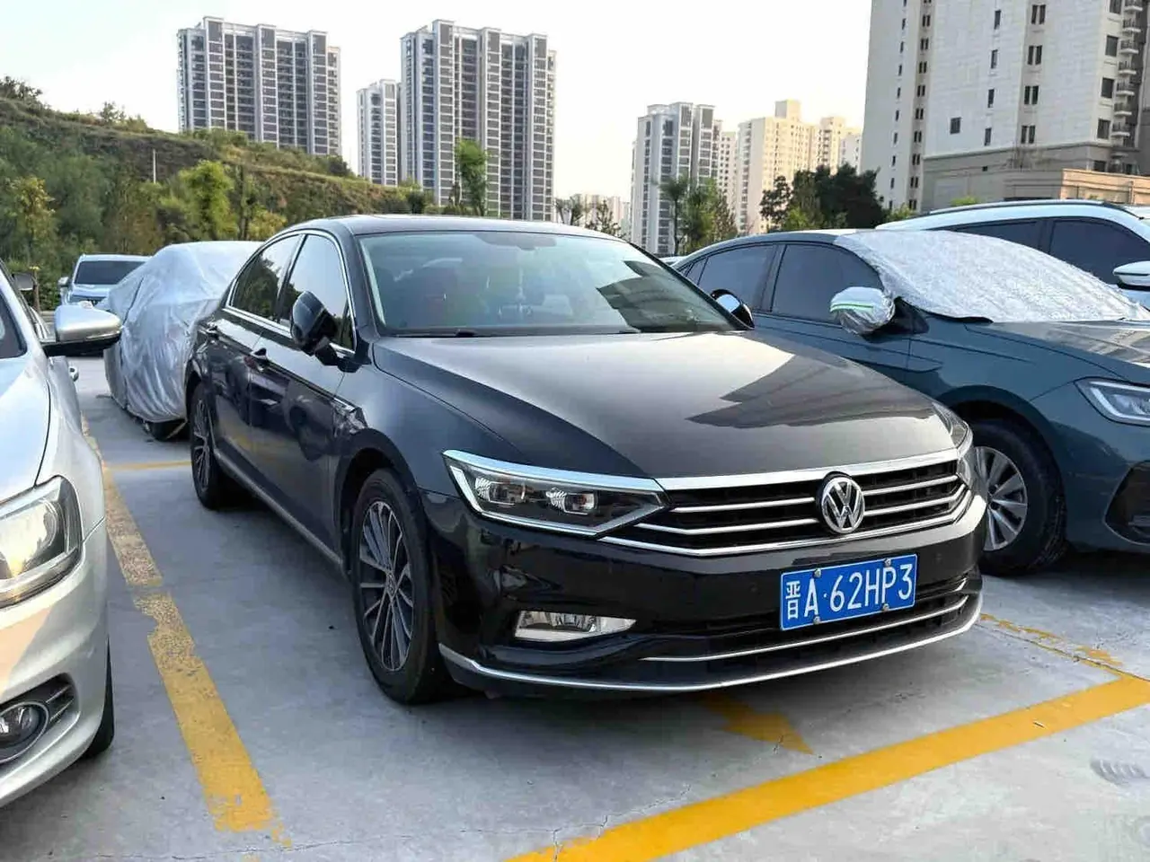 Volkswagen 2020 Magotan 2.0TSI 330TSI luxury automatic transmission 2