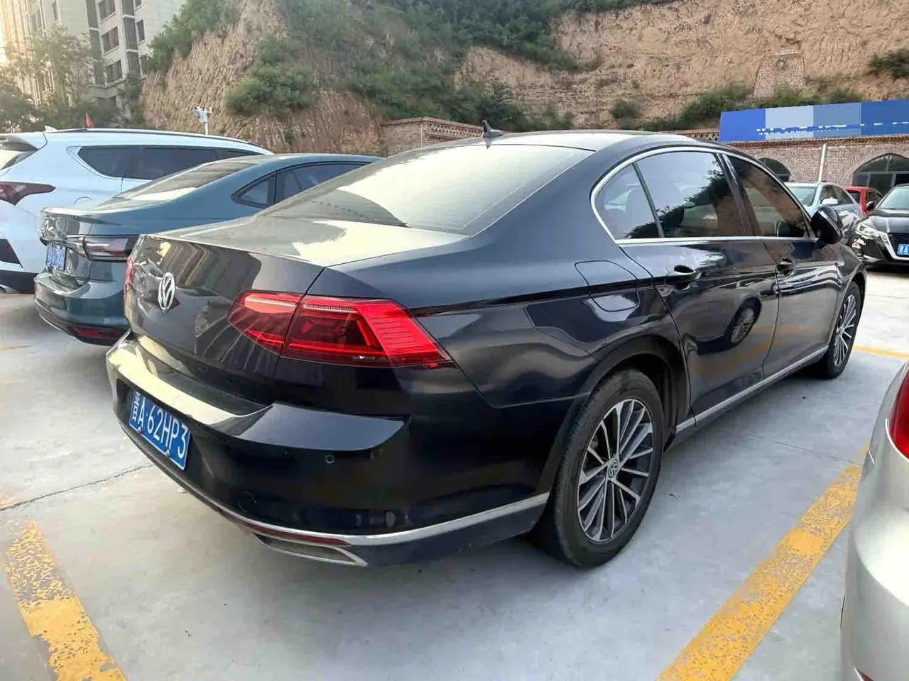Volkswagen 2020 Magotan 2.0TSI 330TSI luxury automatic transmission 4