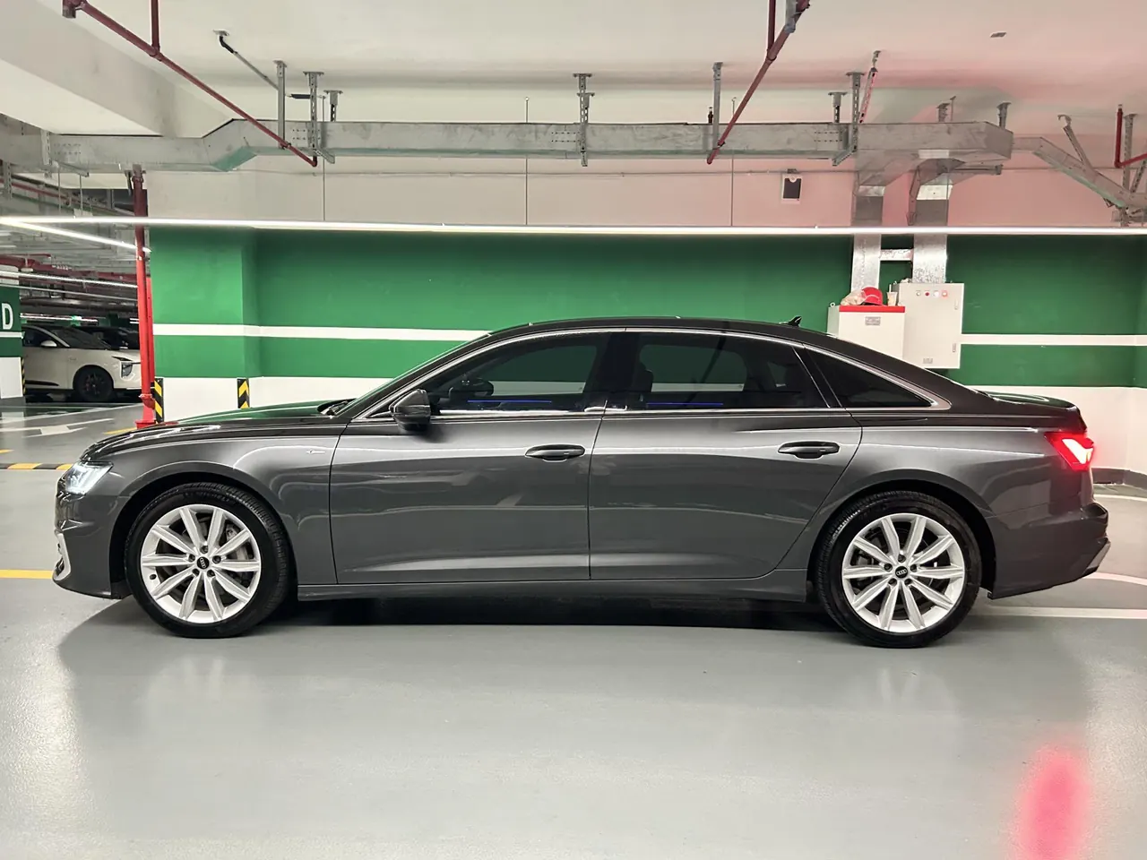 Audi 2023 A6L 2.0TFSI 45TFSI Zhenzhiya Automatic Gear 15