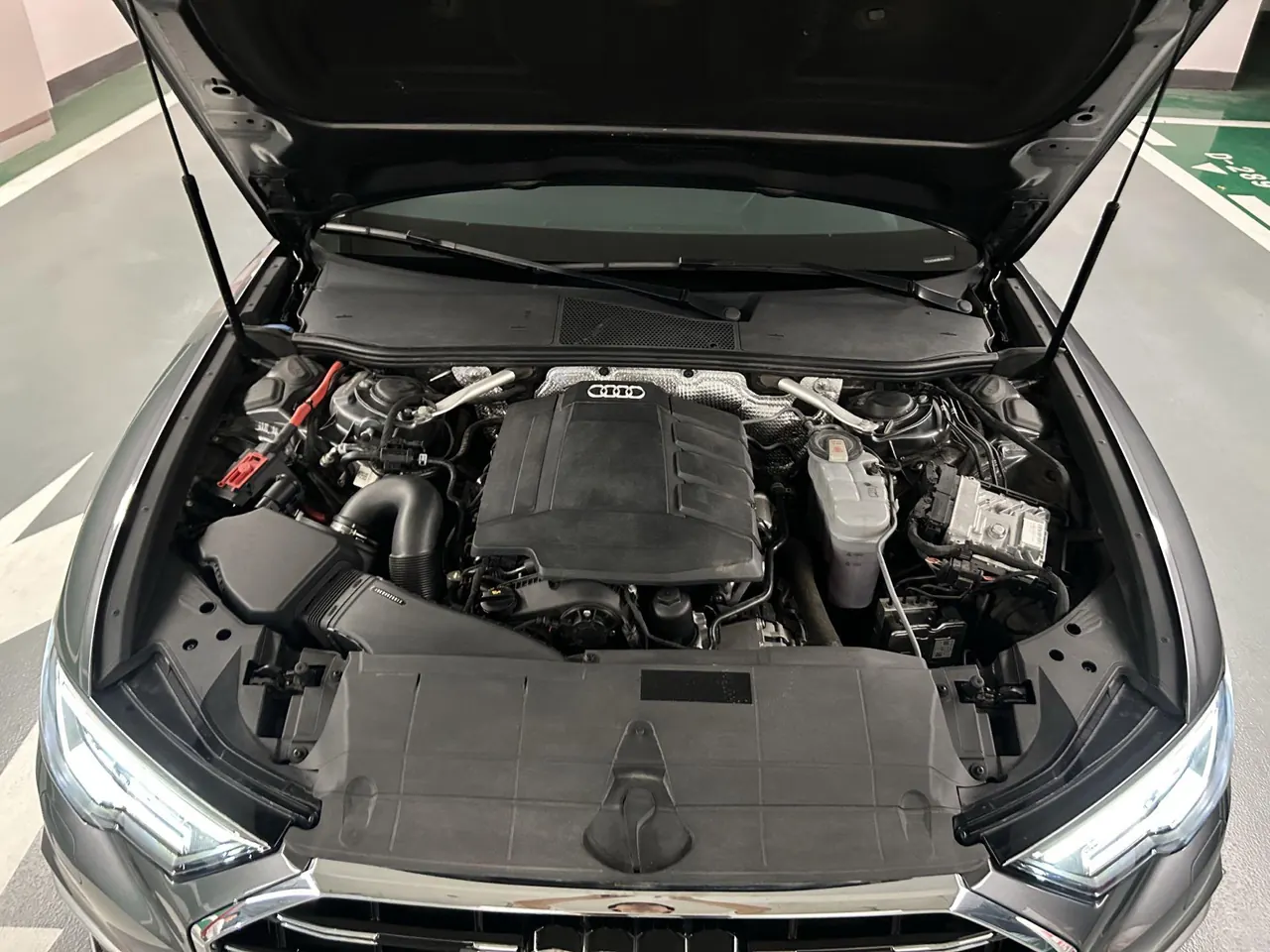 Audi 2023 A6L 2.0TFSI 45TFSI Zhenzhiya Automatic Gear 18