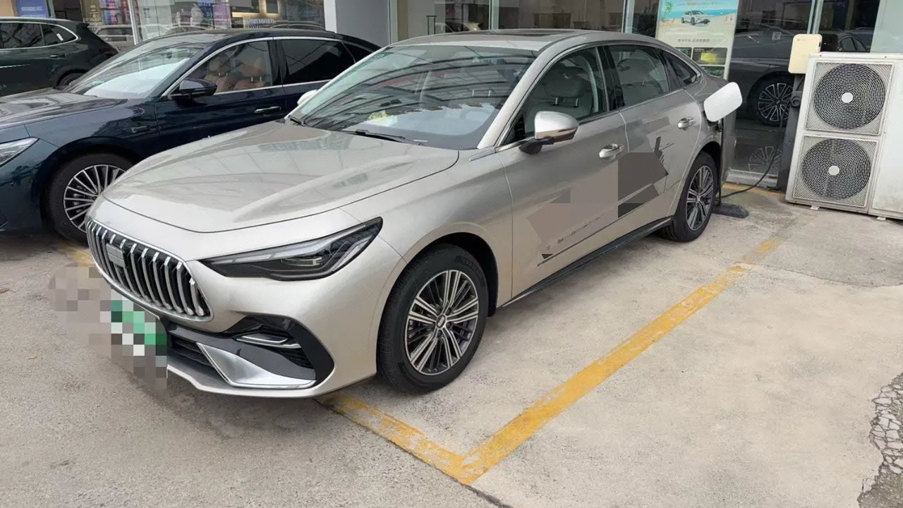 Geely Galaxy 2025 xingyao 6 EM-i 1.5 125km exploration version automatic gear - View 1