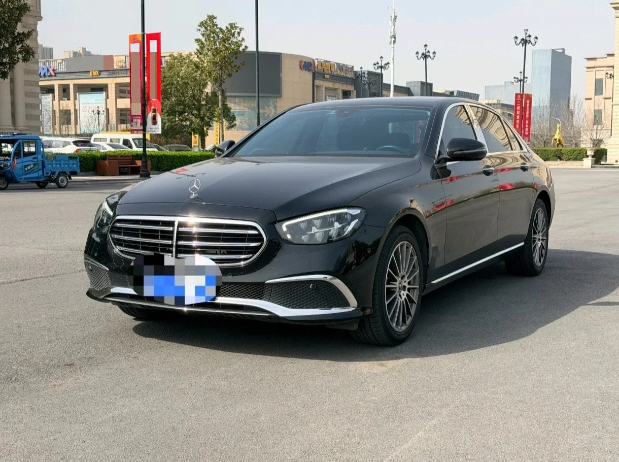 Открыть галерею: Mercedes Benz E-Class 2023 E 260 L 2.0T (Modified) Automatic Gear