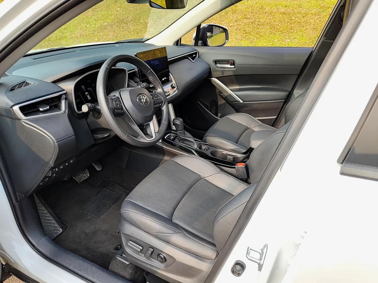 Toyota 2023 Fenglanda Shuangqing 2.0 Stepless Intelligent Electric Hybrid Leading Edition Automatic Gear 2