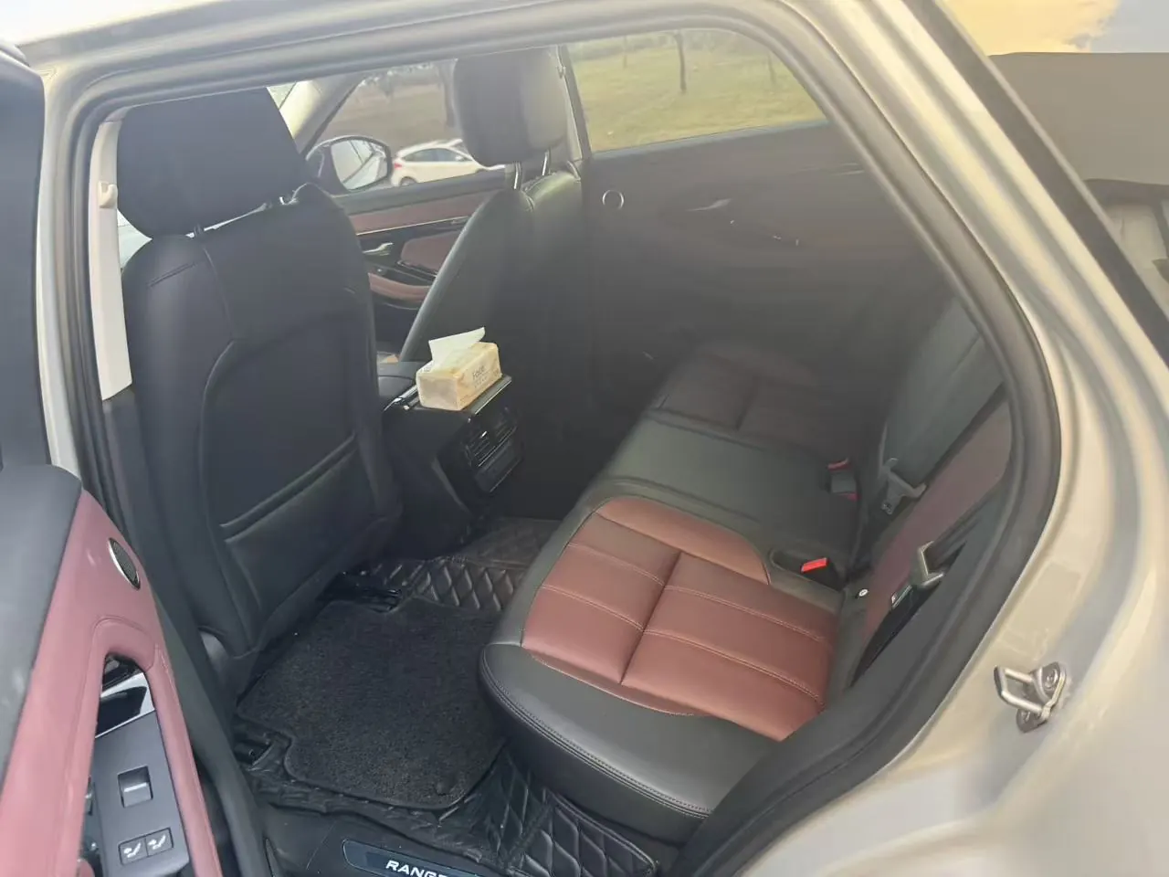 Land Rover 2024 evoque L 48V 2.0T 249PS automatic gear 3