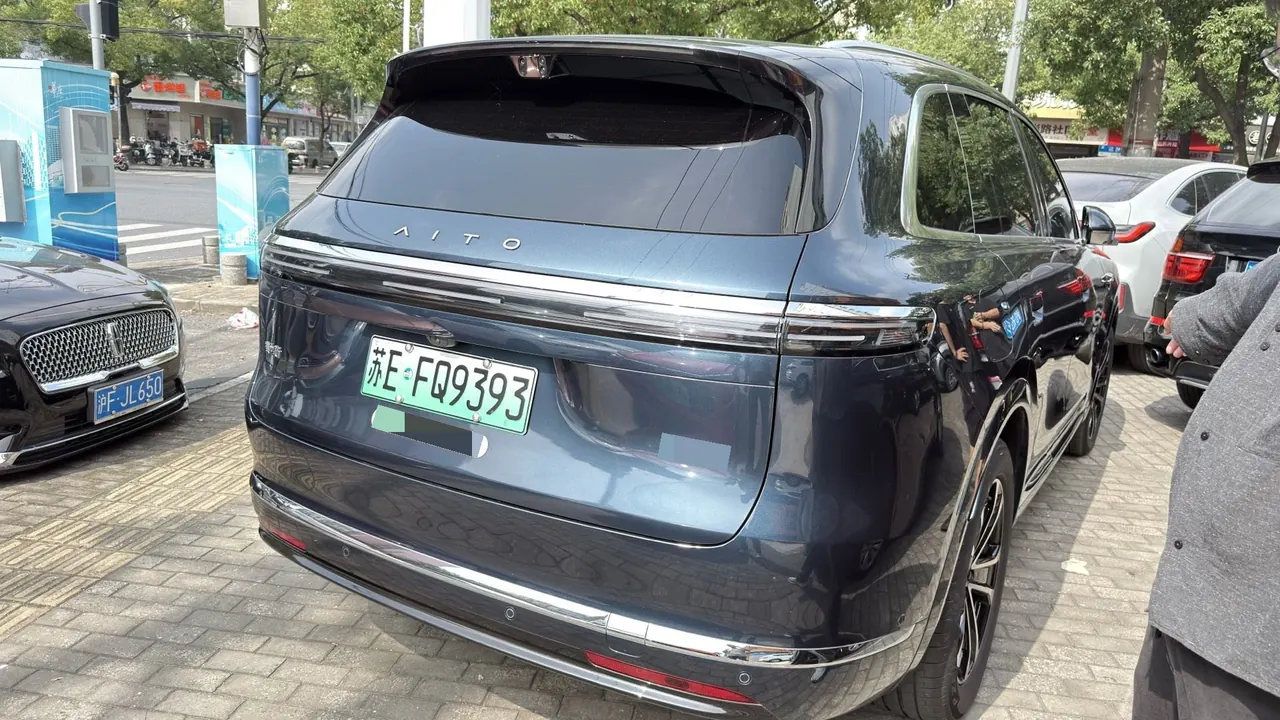 AITO 2026 AITO M7 extended range Max 4-wheel drive version 5 (192-line laser Radar) automatic gear 2