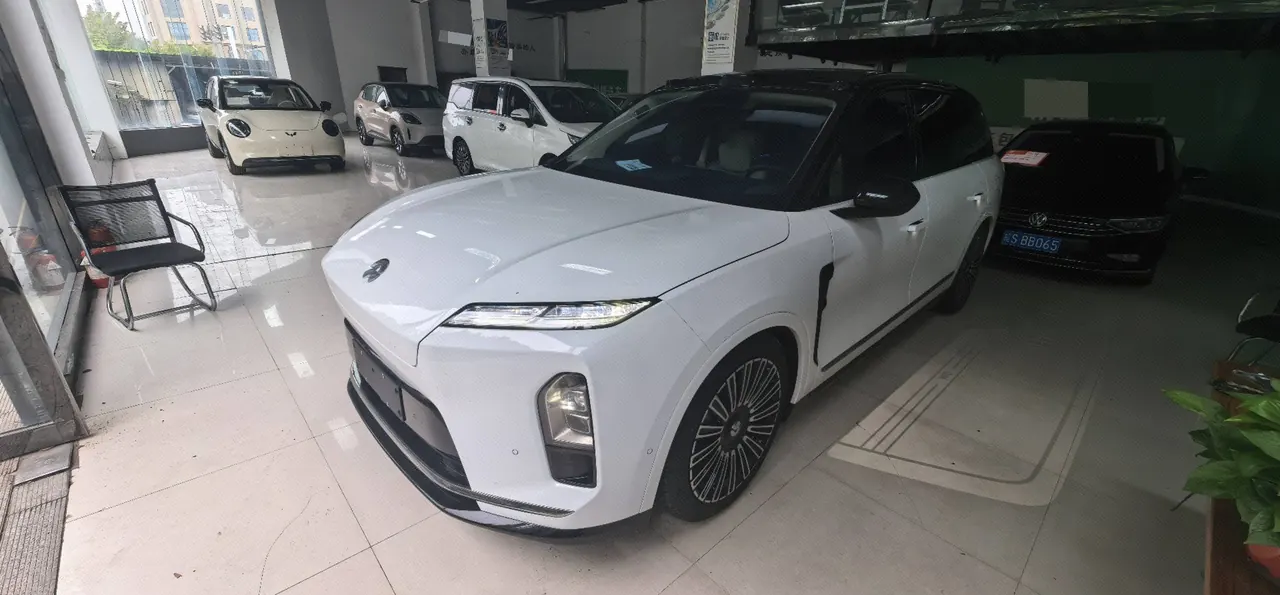 Открыть галерею: NIO 2026 ES8 6-seat executive deluxe automatic gear