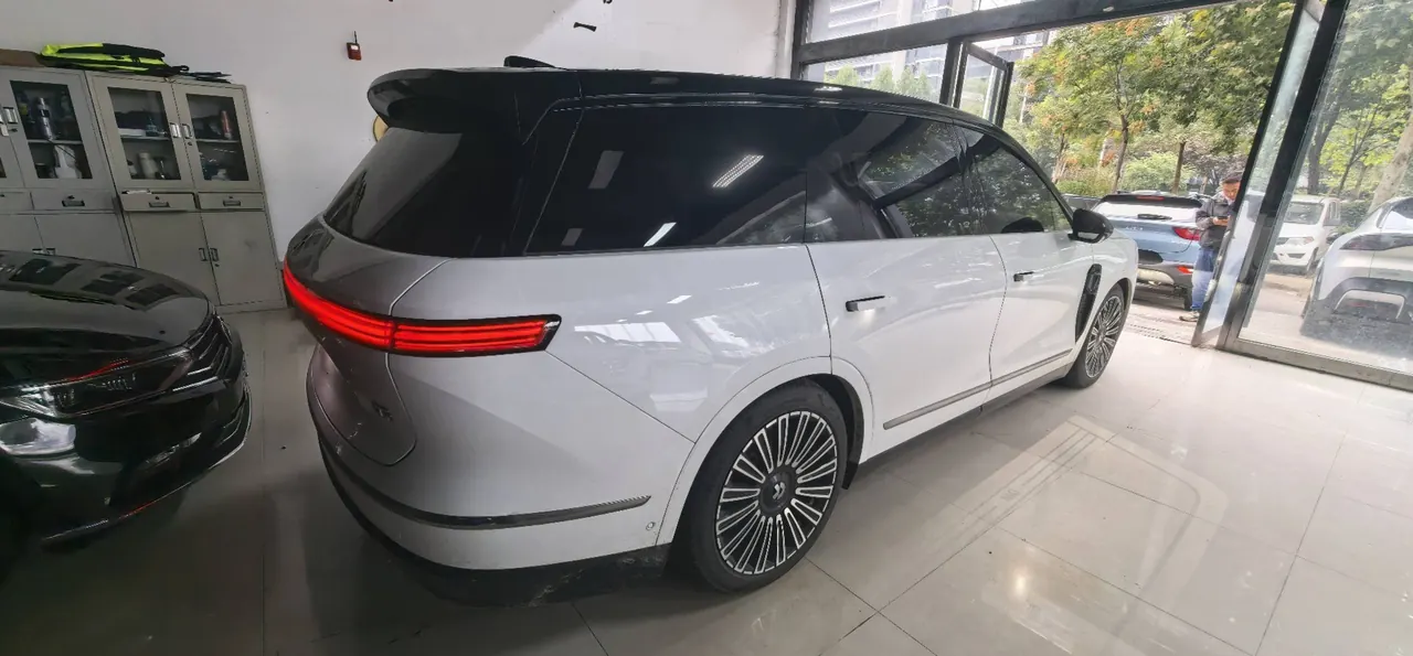 NIO 2026 ES8 6-seat executive deluxe automatic gear 3