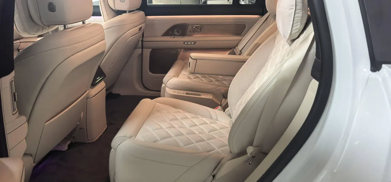 NIO 2026 ES8 6-seat executive deluxe automatic gear 6