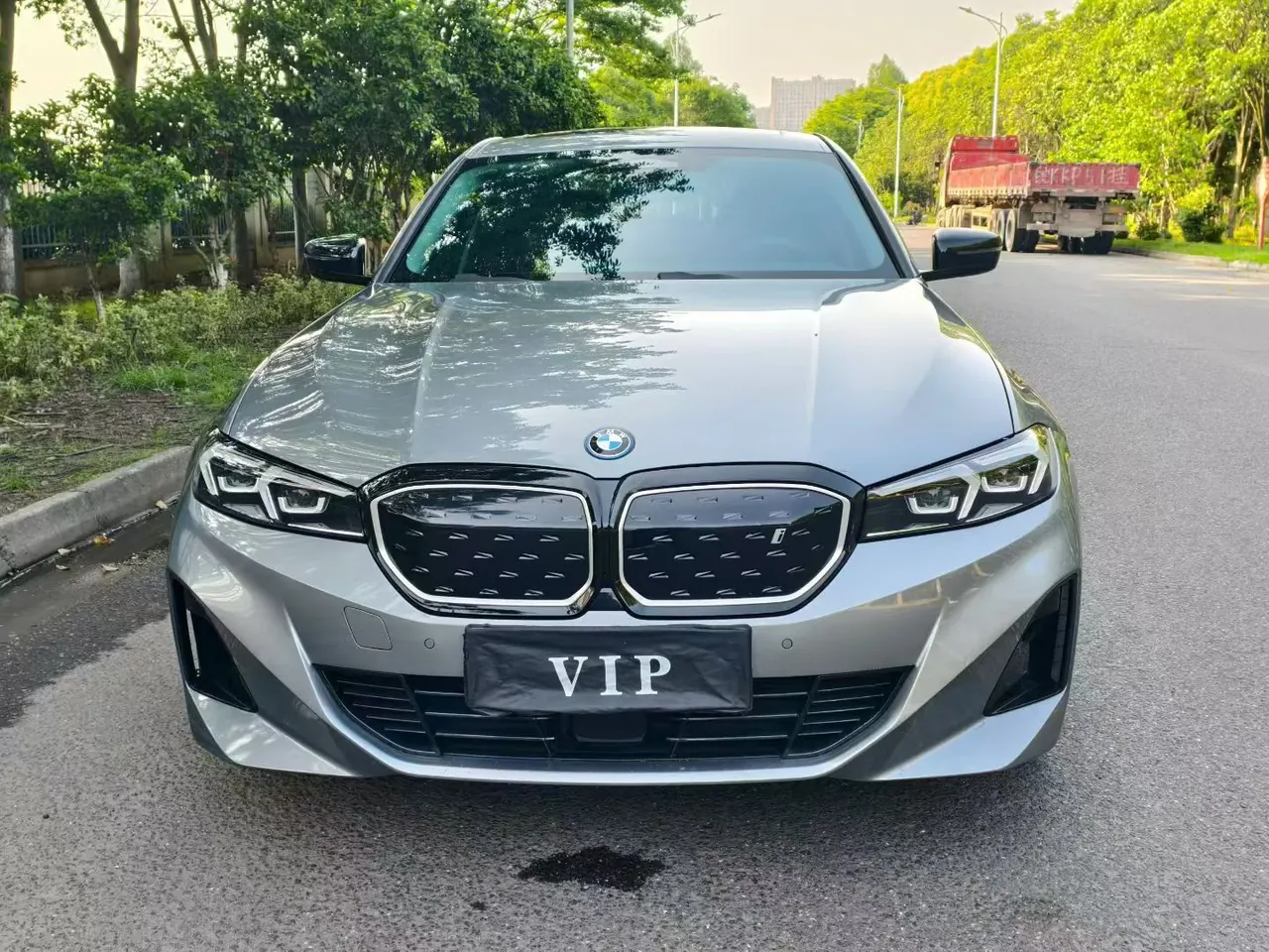 BMW 2022 i3 eDrive 35L automatic gear 2