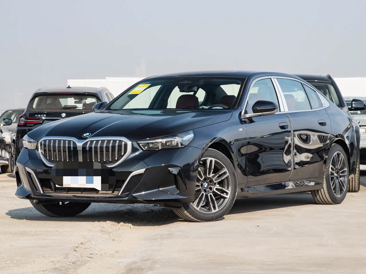 Open image lightbox: BMW 5 series 2025 525Li 48V 2.0T M sports suit automatic gear