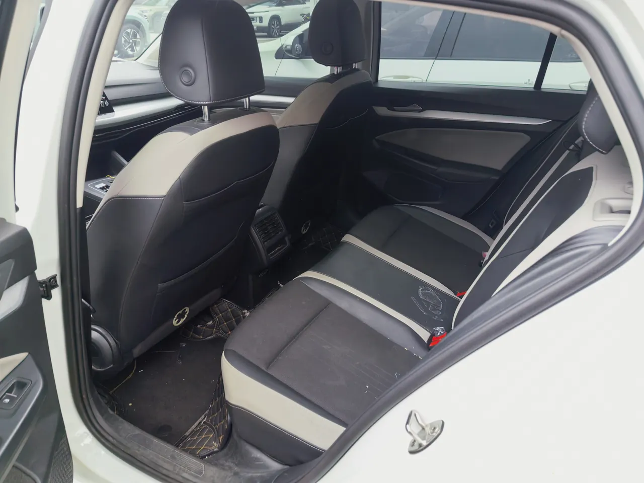 Volkswagen 2023 Golf 8 PRO 1.4TSI 280TSI Automatic 3