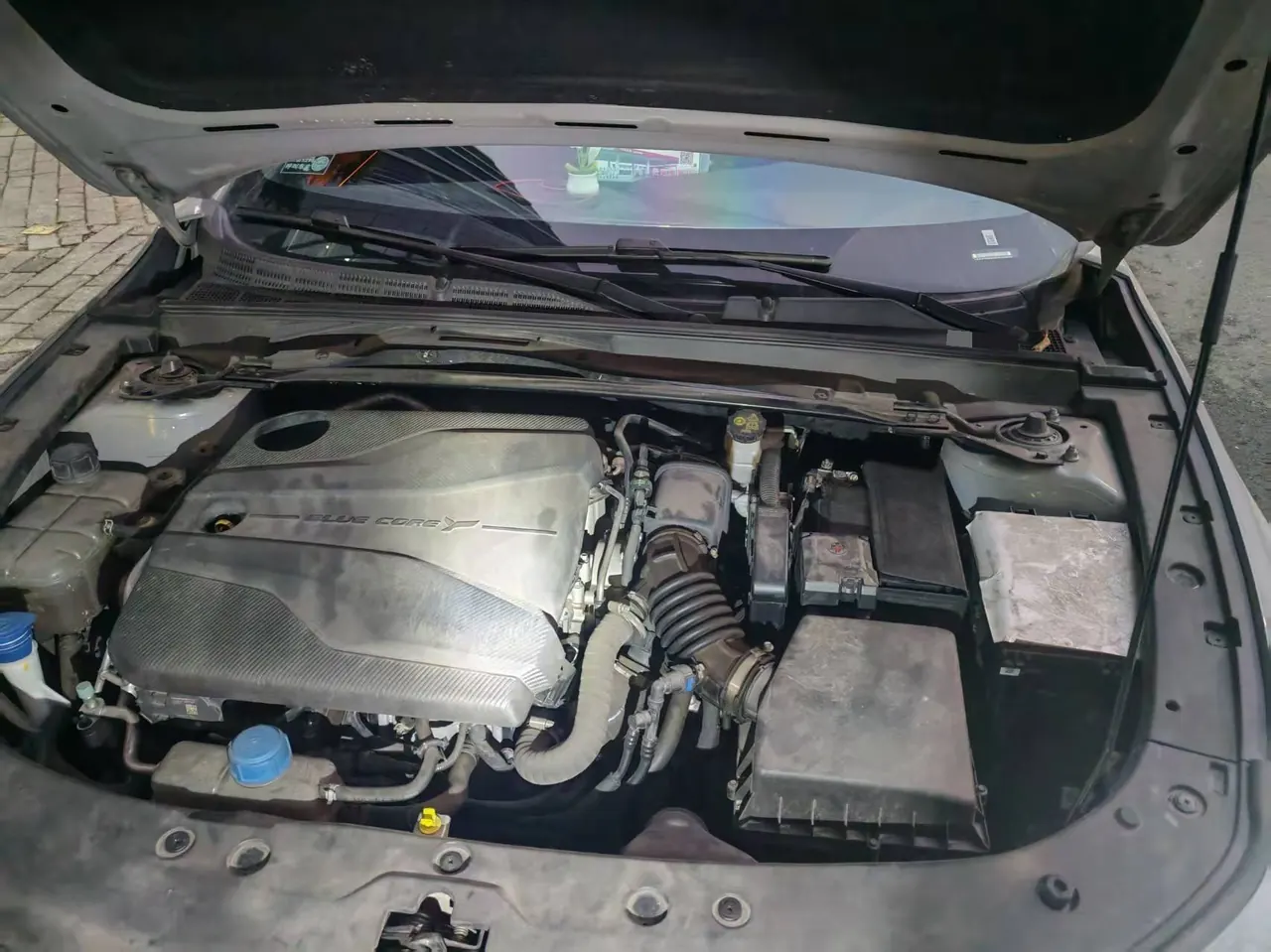 ChangAn 2022 UNI-V 1.5T honorable automatic gear 8