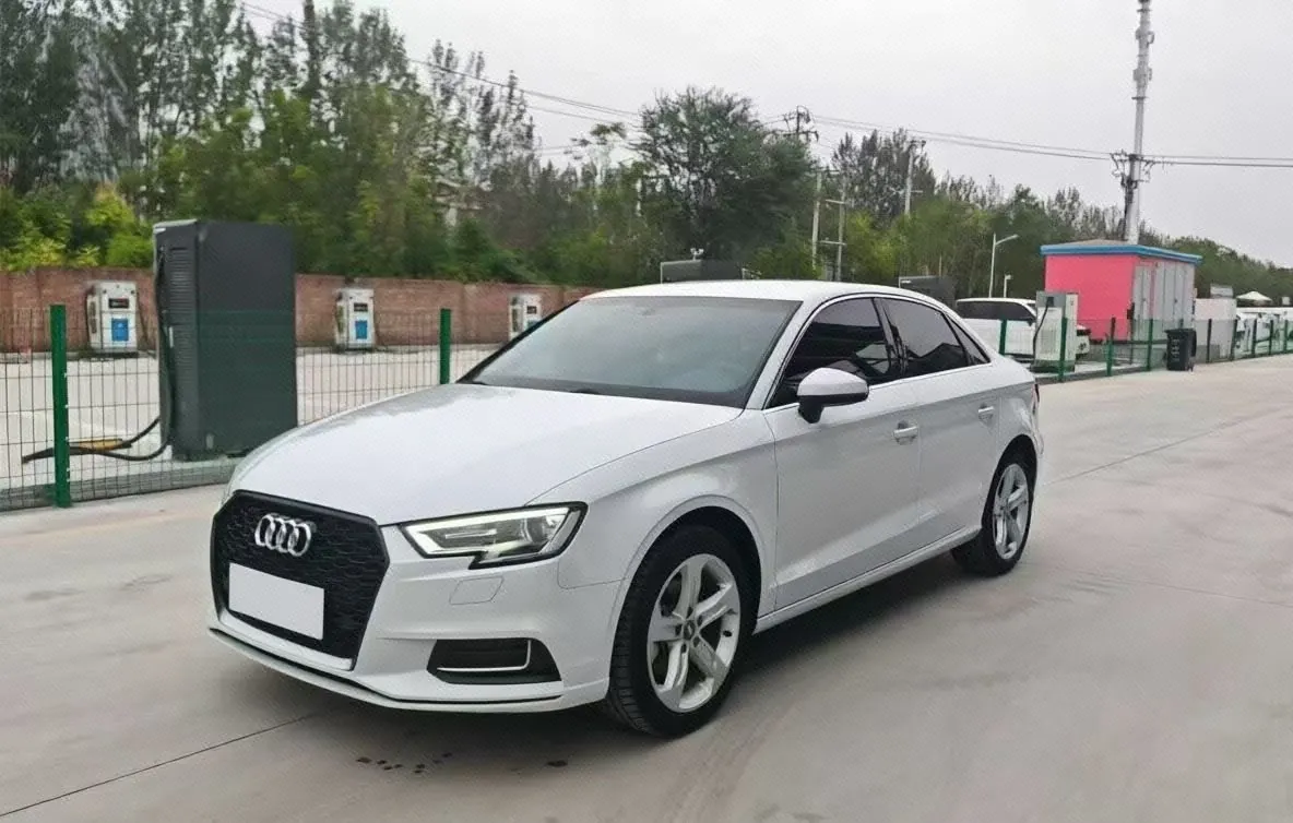 Audi 2020 A3 Limousine 1.4TFSI 35TFSI aggressive automatic gear - View 1