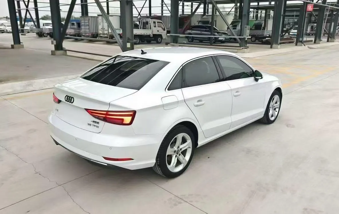 Audi 2020 A3 Limousine 1.4TFSI 35TFSI aggressive automatic gear 4