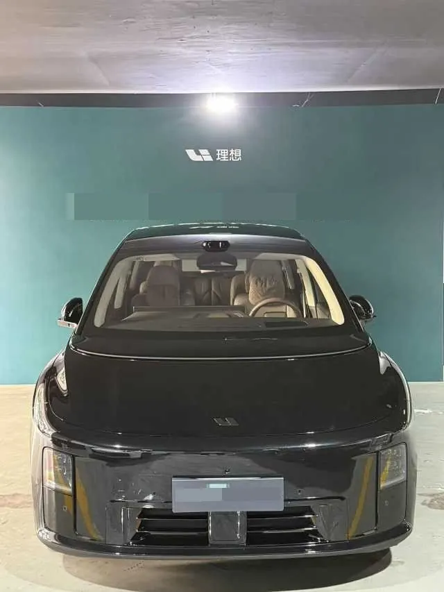 Li 2025 i8 Standard Edition Automatic Gear 4