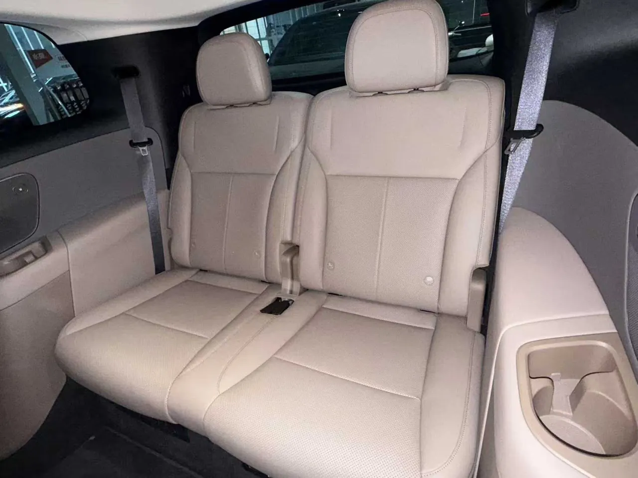 Li 2025 i8 Standard Edition Automatic Gear 6