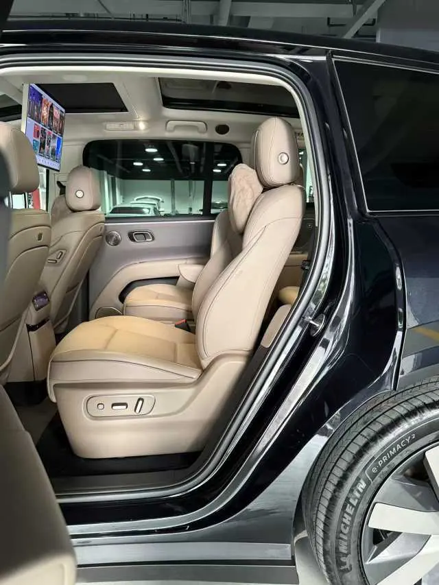 Li 2025 i8 Standard Edition Automatic Gear 8