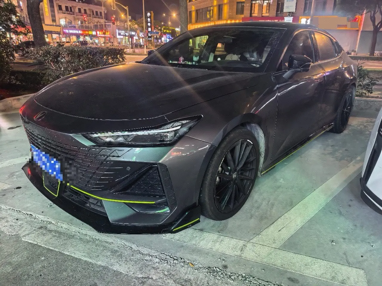 ChangAn 2022 UNI-V 1.5T Sports Edition Automatic - View 1