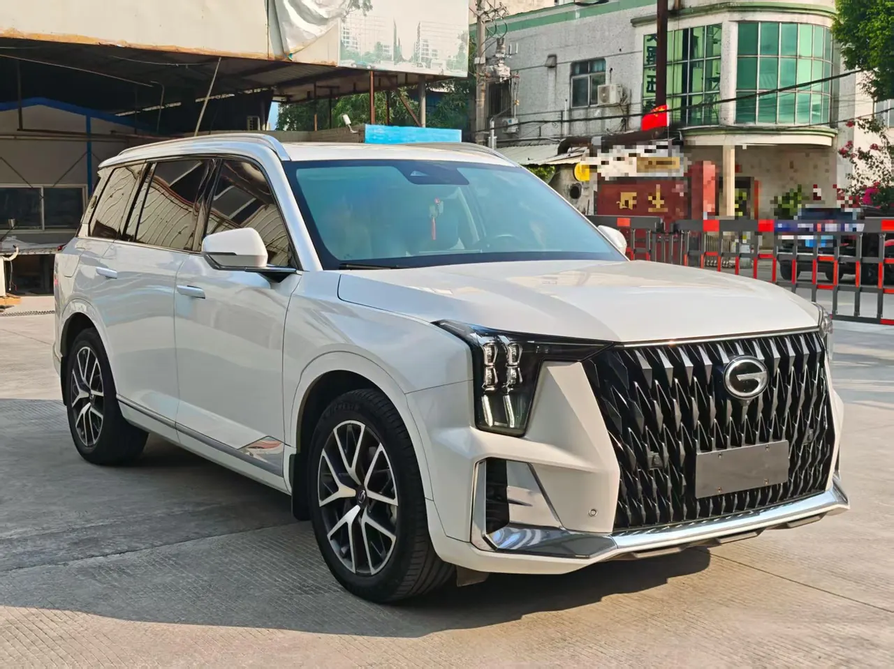 Chuanqi 2022 GS8 Hybrid 2.0TM Stepless Four-wheel Drive Premium Edition Seven-seat Automatic Gear 3
