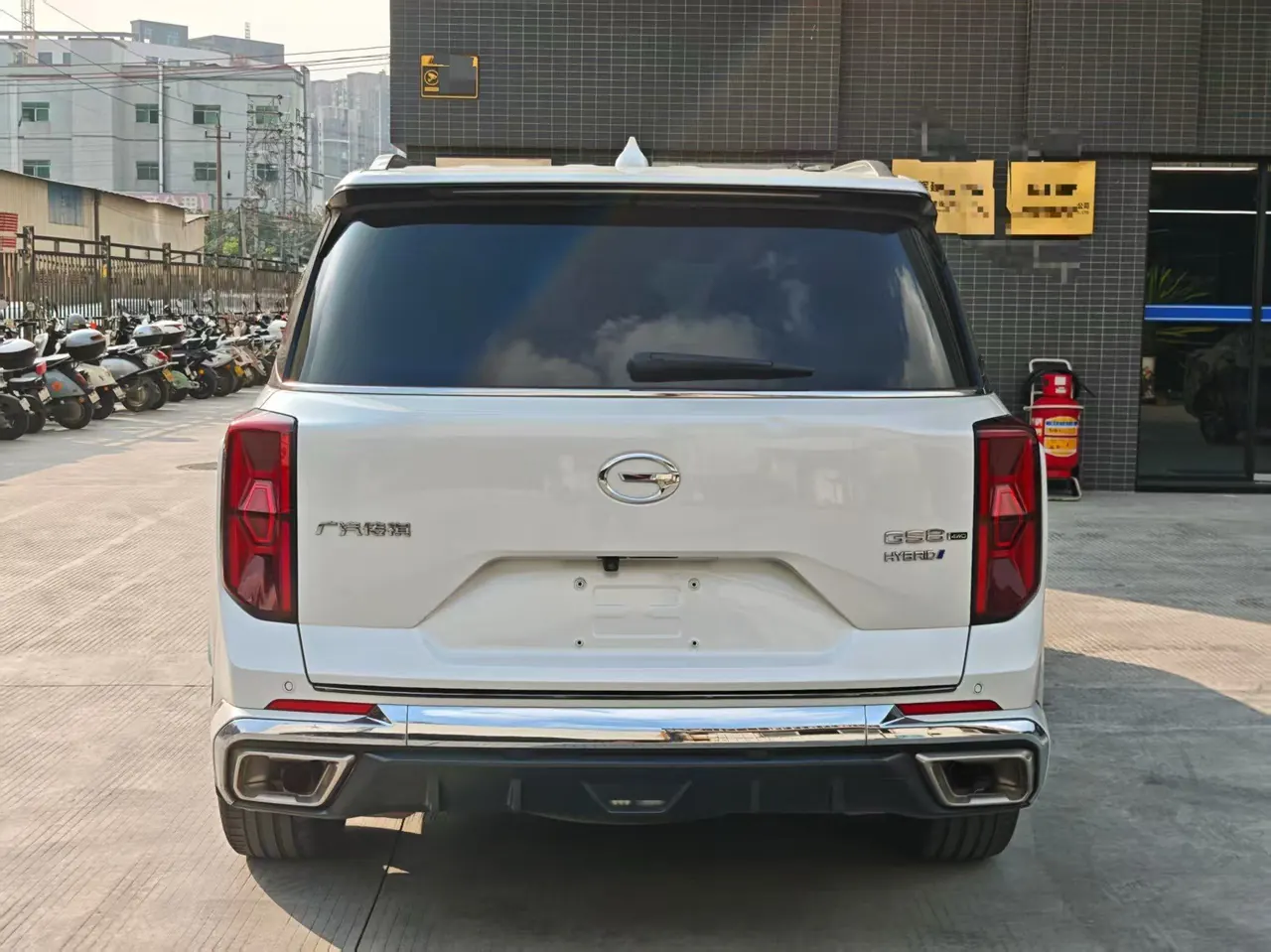 Chuanqi 2022 GS8 Hybrid 2.0TM Stepless Four-wheel Drive Premium Edition Seven-seat Automatic Gear 5