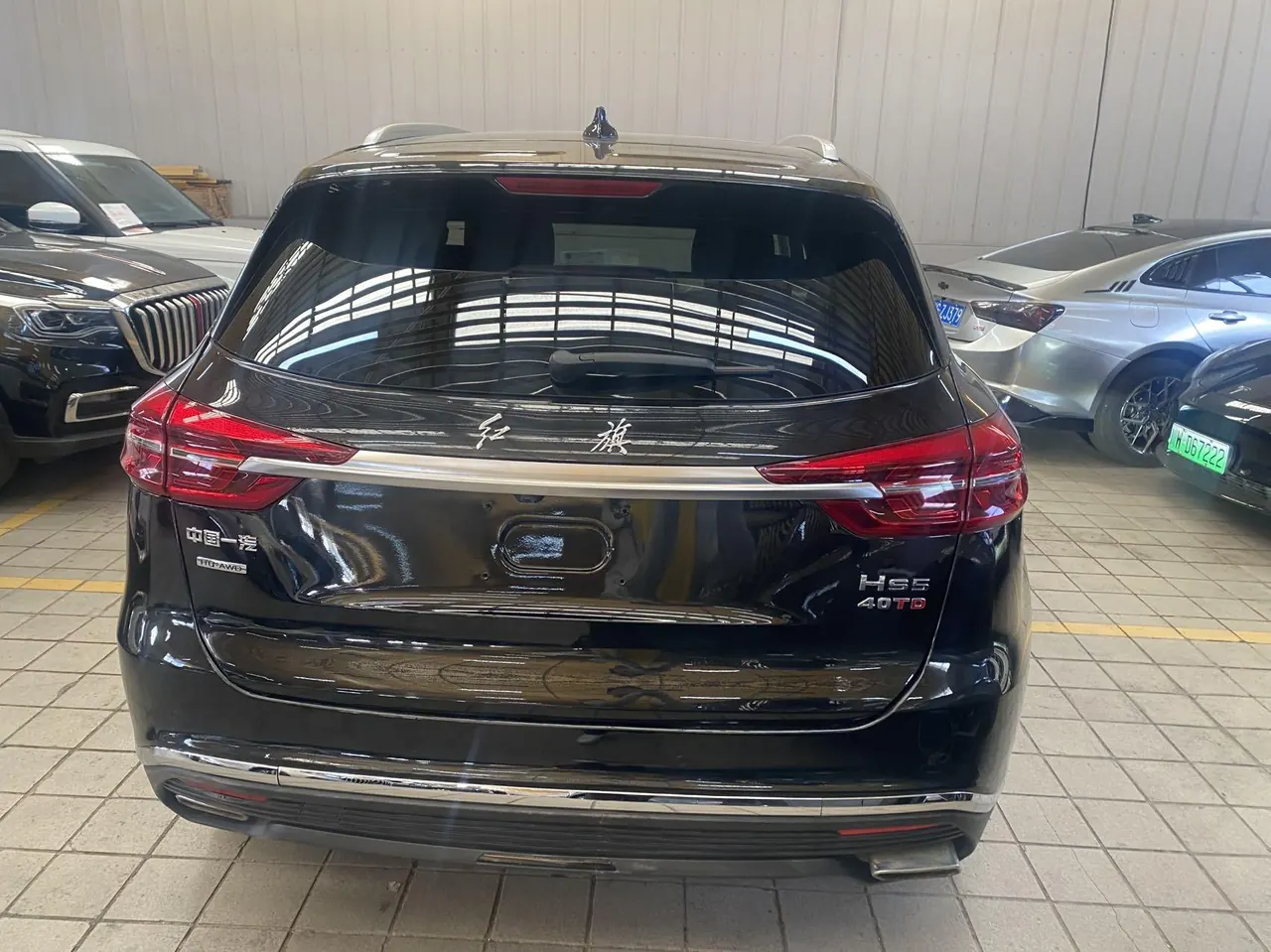 HongQi 2022 HS5 2.0T 4-wheel drive smart flag-sharing version automatic gear 4