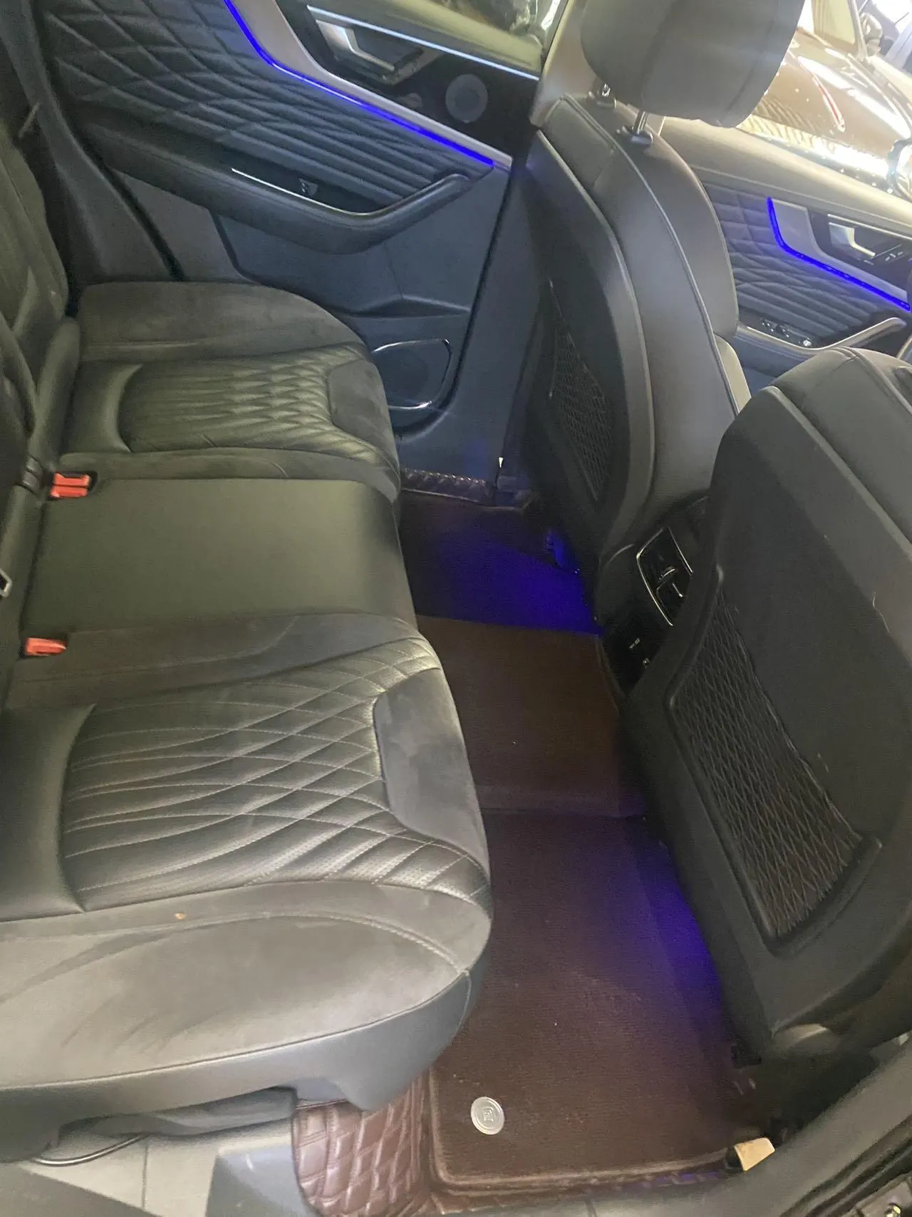 HongQi 2022 HS5 2.0T 4-wheel drive smart flag-sharing version automatic gear 5