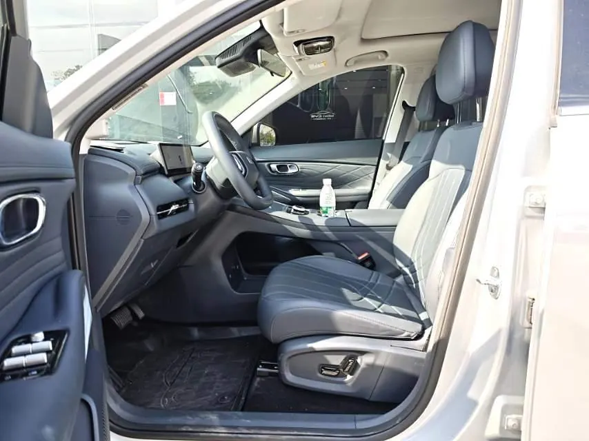 Geely Galaxy 2026 Starship 7 EM-i 1.5 135km Starship Edition Automatic Gear 4
