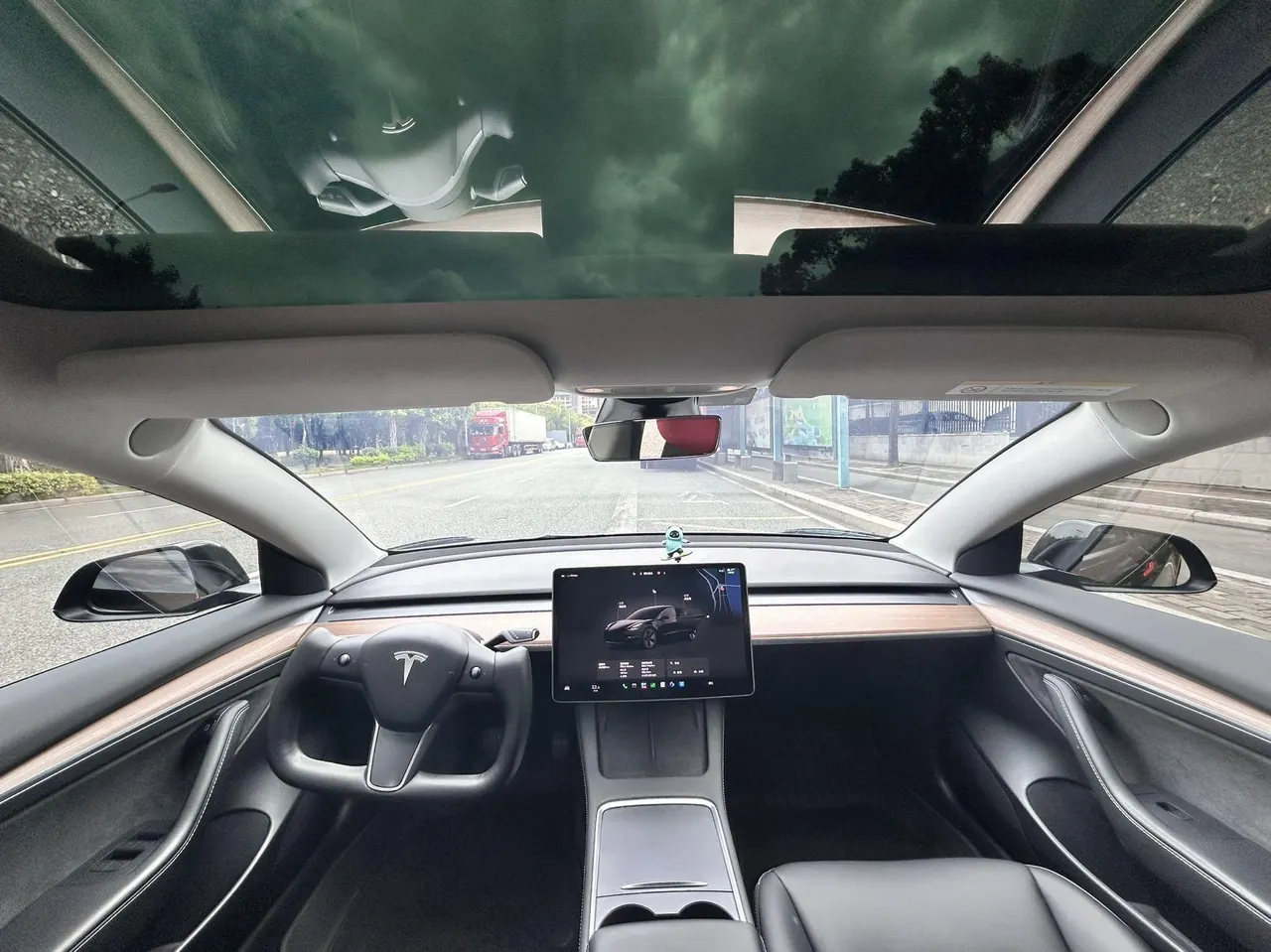 Tesla 2022 Model 3 rear-wheel drive version of automatic transmission 4