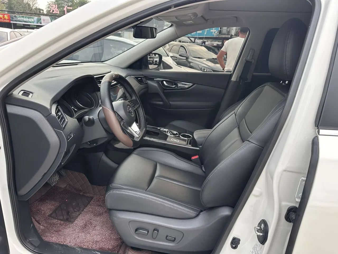Nissan 2023 Qijun Glory 2.0 Stepless Two-Drive Smart Joint Premium Edition Automatic Gear 6