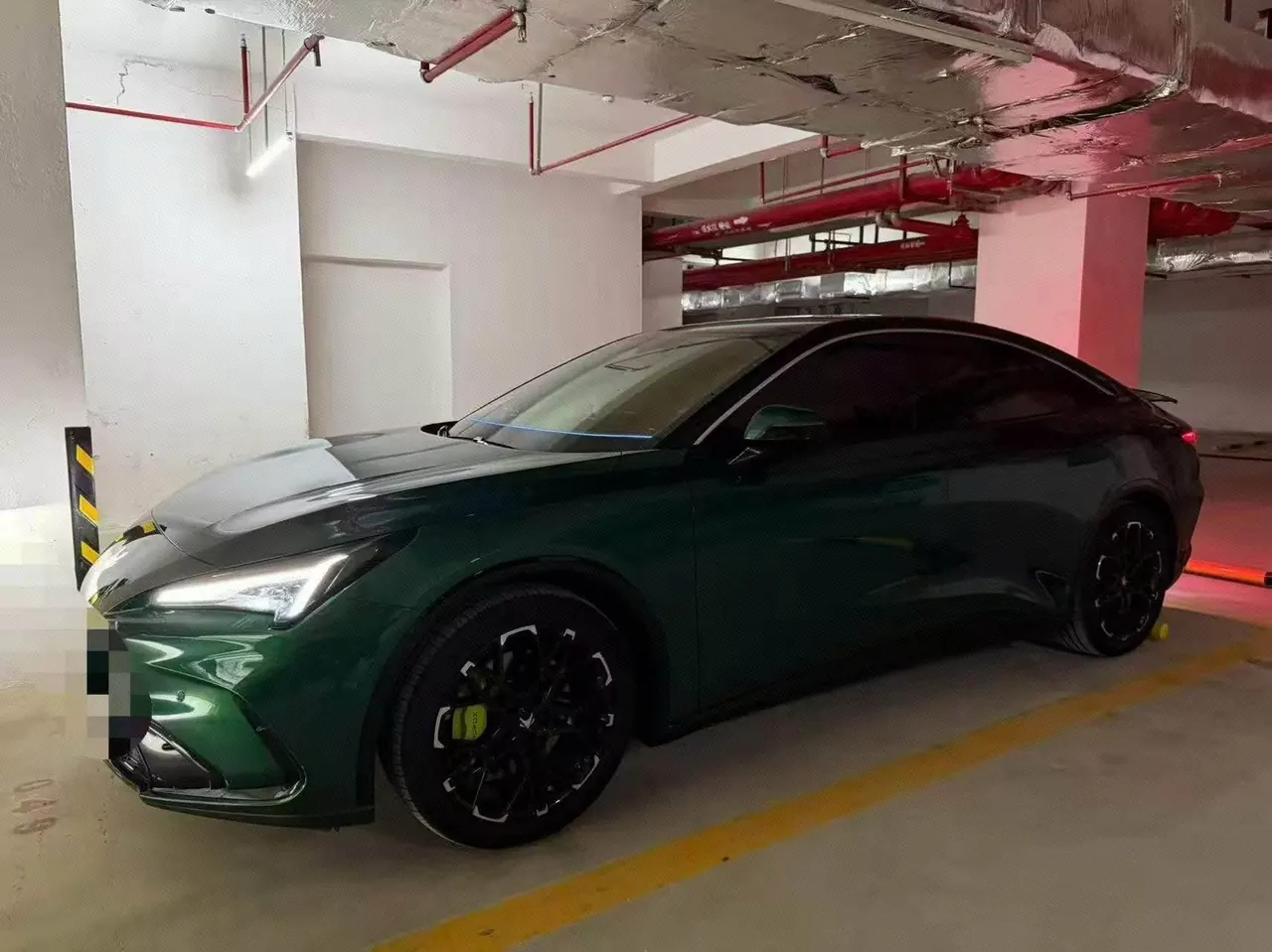 ARCFOX 2026 α S5 1450 Yuan Yuan Zhixing Edition 200kW Automatic Gear - View 1