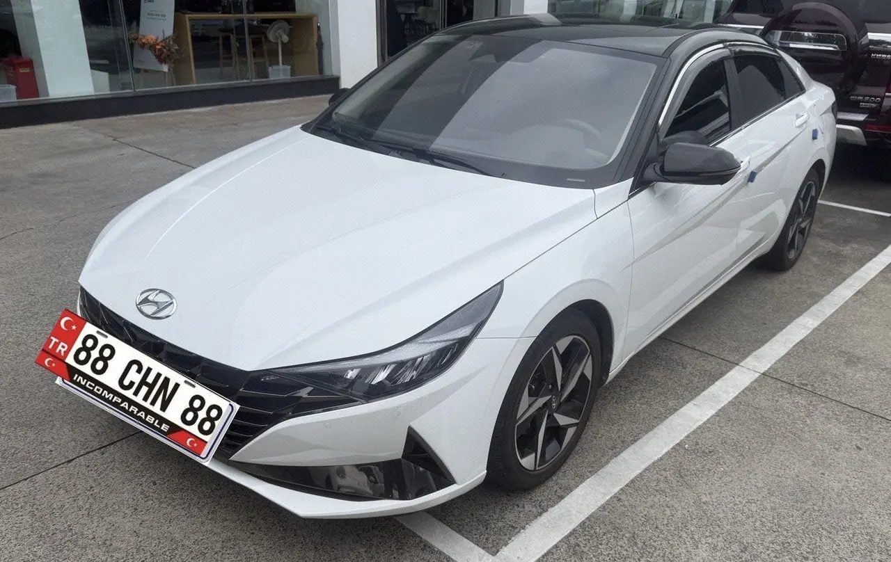 Hyundai 2022 Elantra -3-compartment 1.5 stepless TOP flagship automatic gear - View 1