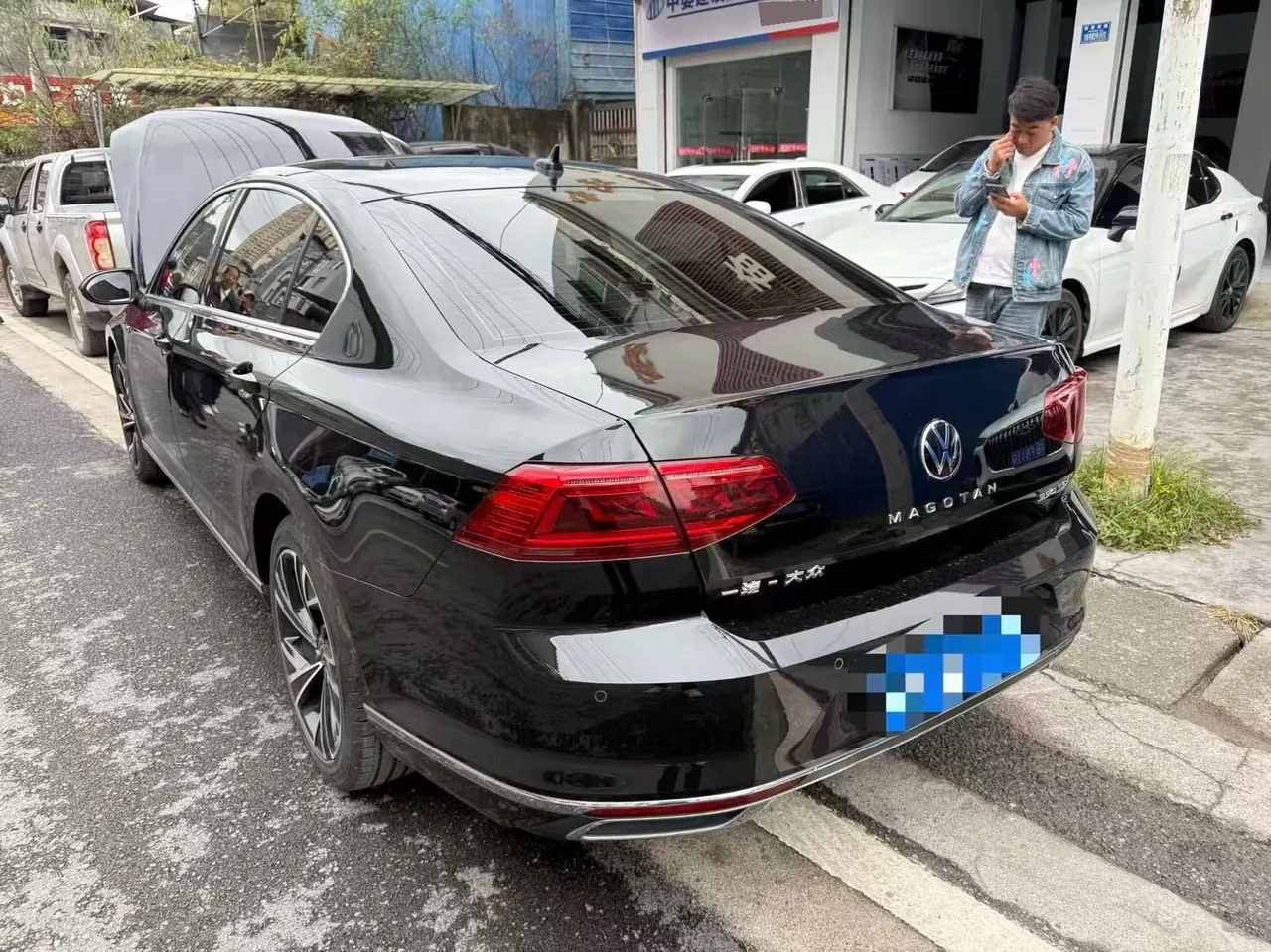 Volkswagen 2023 Magotan 2.0TSI 330TSI 2 million Commemorative Luxury Automatic Gear 3