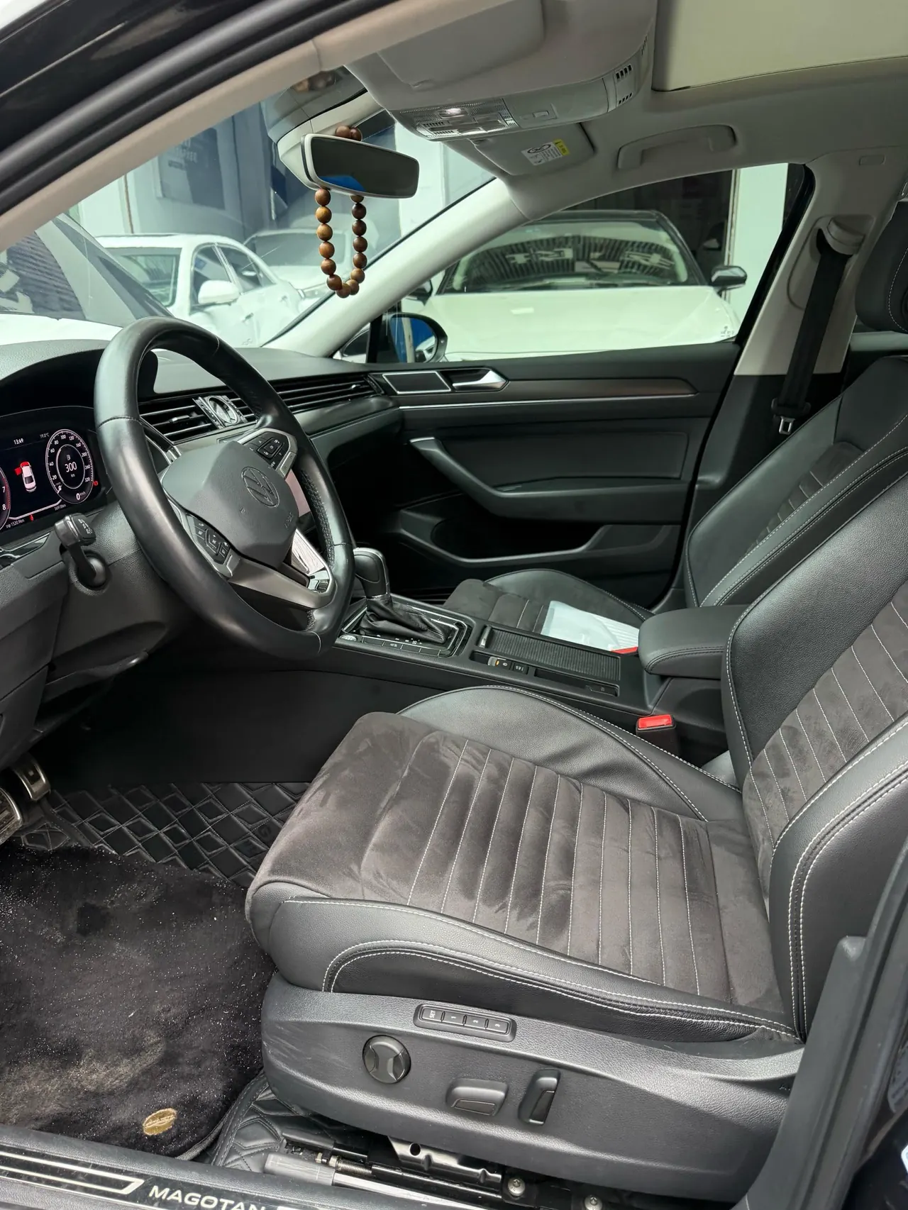 Volkswagen 2023 Magotan 2.0TSI 330TSI 2 million Commemorative Luxury Automatic Gear 5