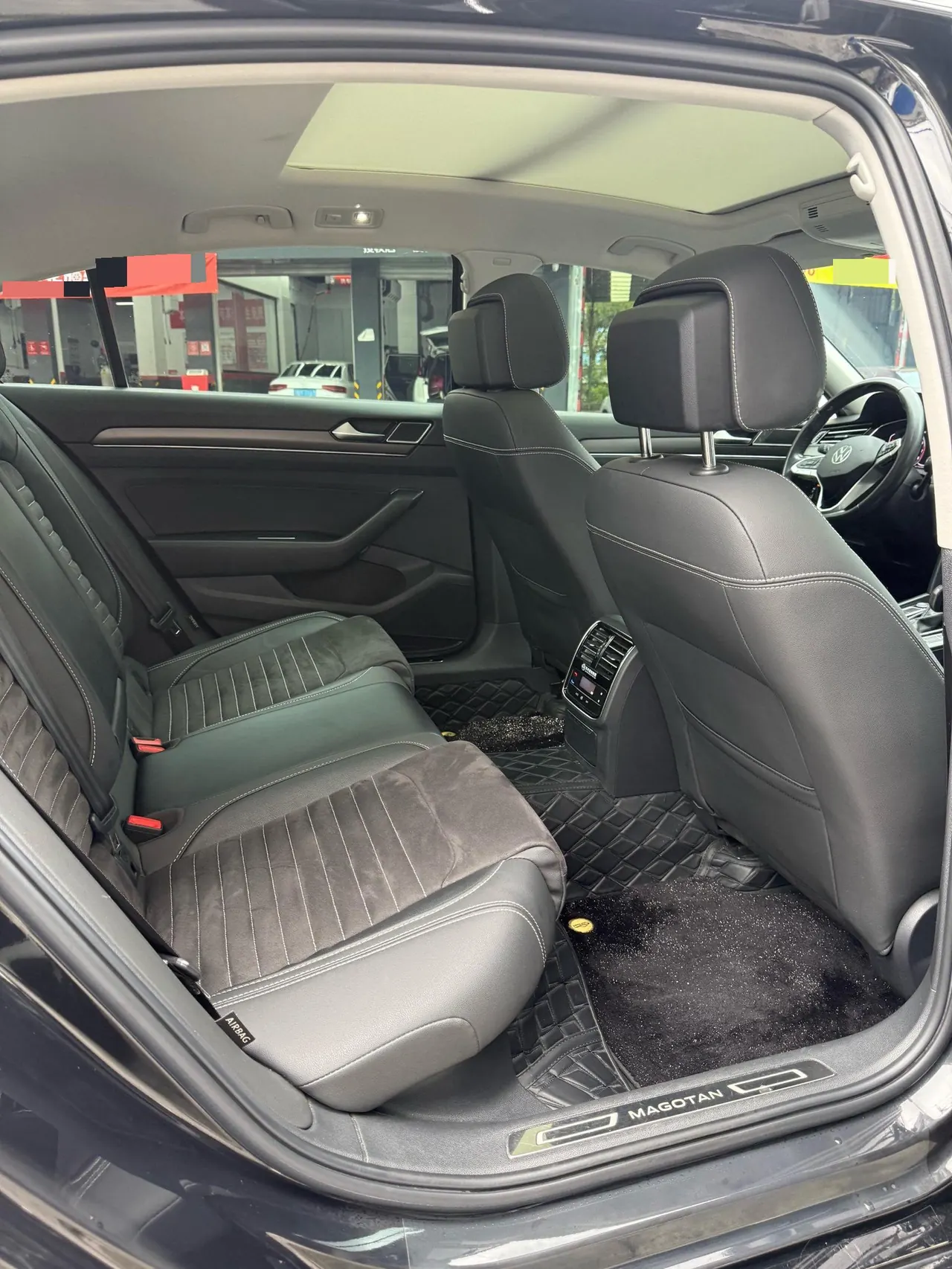 Volkswagen 2023 Magotan 2.0TSI 330TSI 2 million Commemorative Luxury Automatic Gear 6