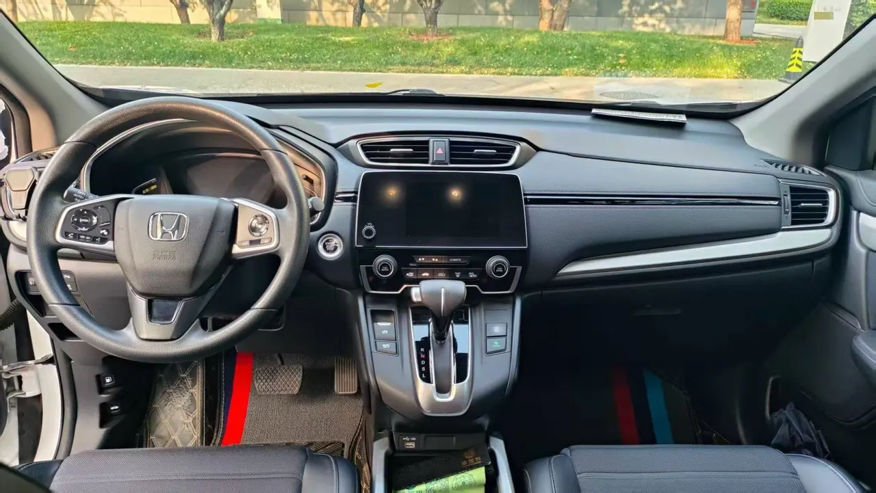Honda 2020 CR-V 1.5T stepless 240TURBO dazzling version two-drive fashion version plus automatic gear 3