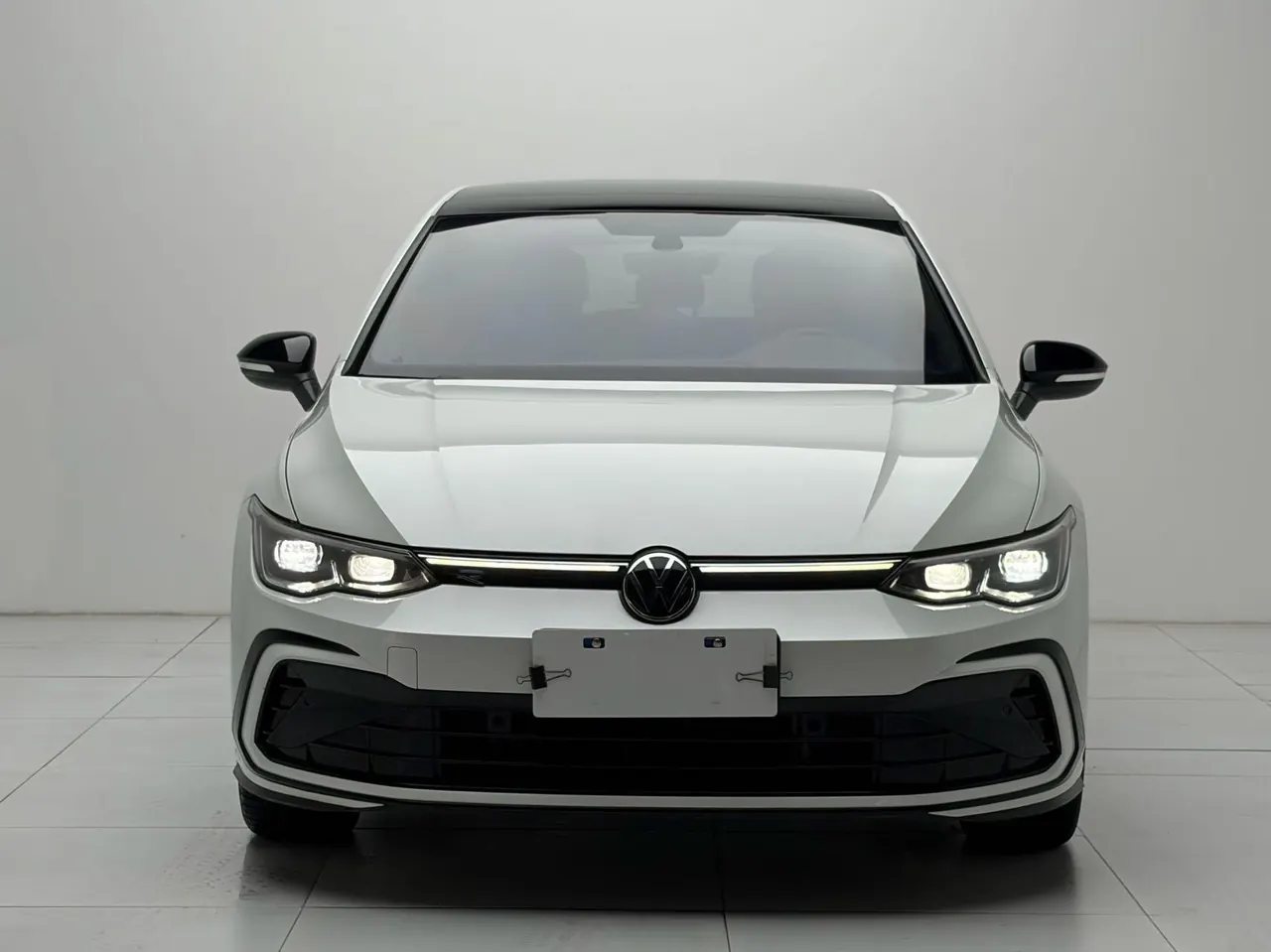 Volkswagen 2023 Golf 8 R-Line 1.4TSI 280TSI Lite Automatic 2